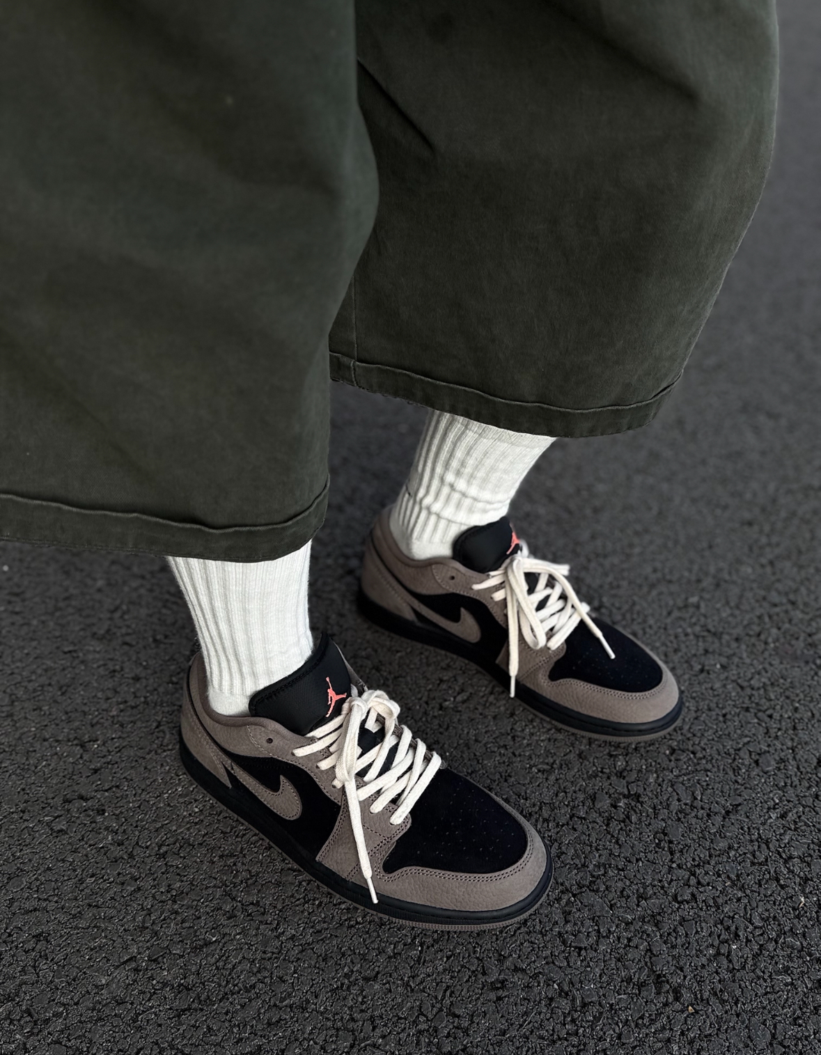 Nike Air Jordan 1 摩卡小倒鉤 棕黑色 麂皮 IB7109-005/預購