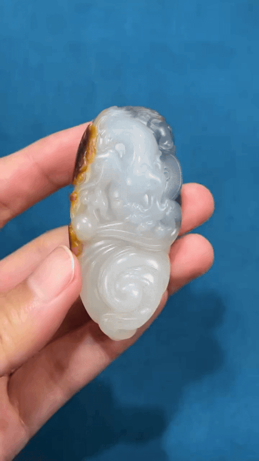 1225217 和田玉籽料青花紅皮三色掛件