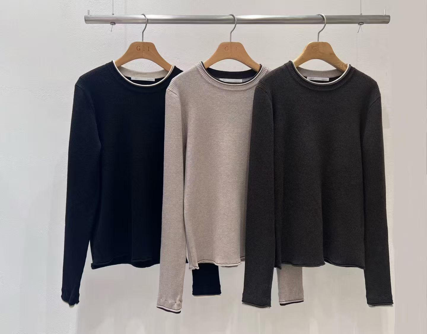 GI5413 簡約撞色拼接針織上衣