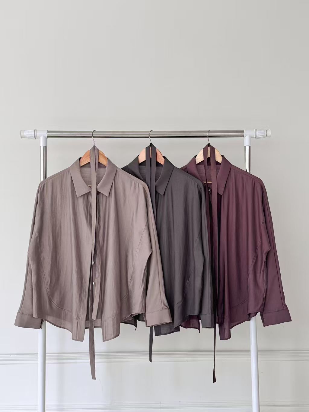 GI5415 光澤肌理感恤衫連綁帶