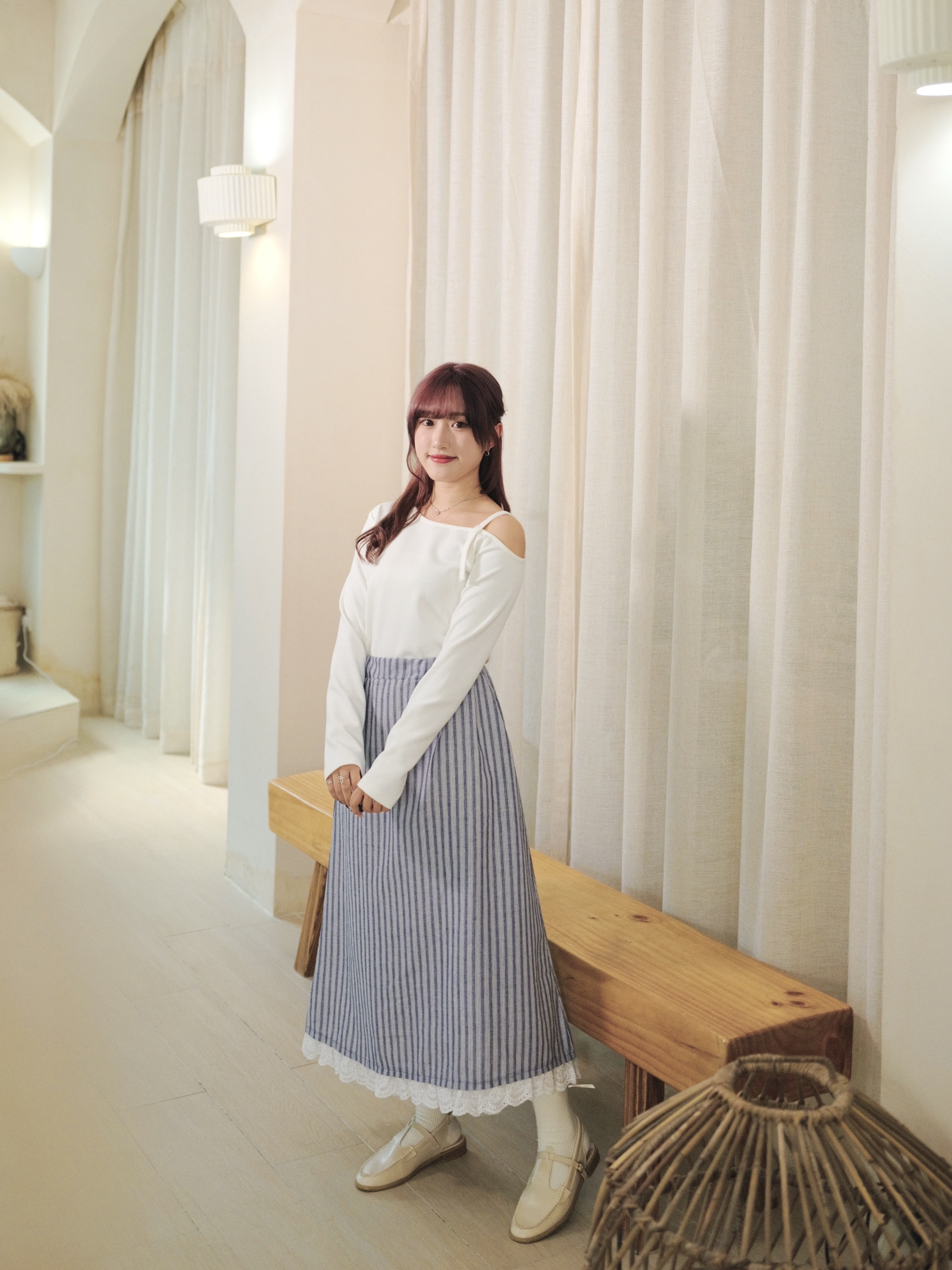 兩色 / 條紋蕾絲包邊半身裙 / Lace Hem Pinstripe Midi Skirt