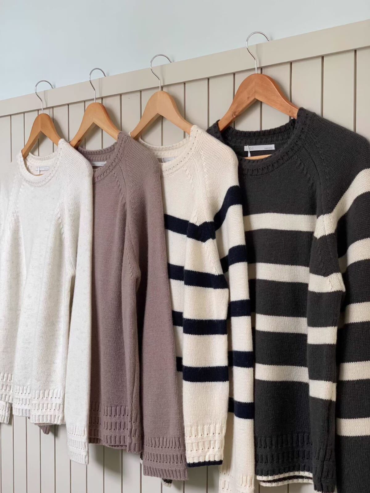 GI5418 寬鬆剪裁淨色間紋套頭冷衫