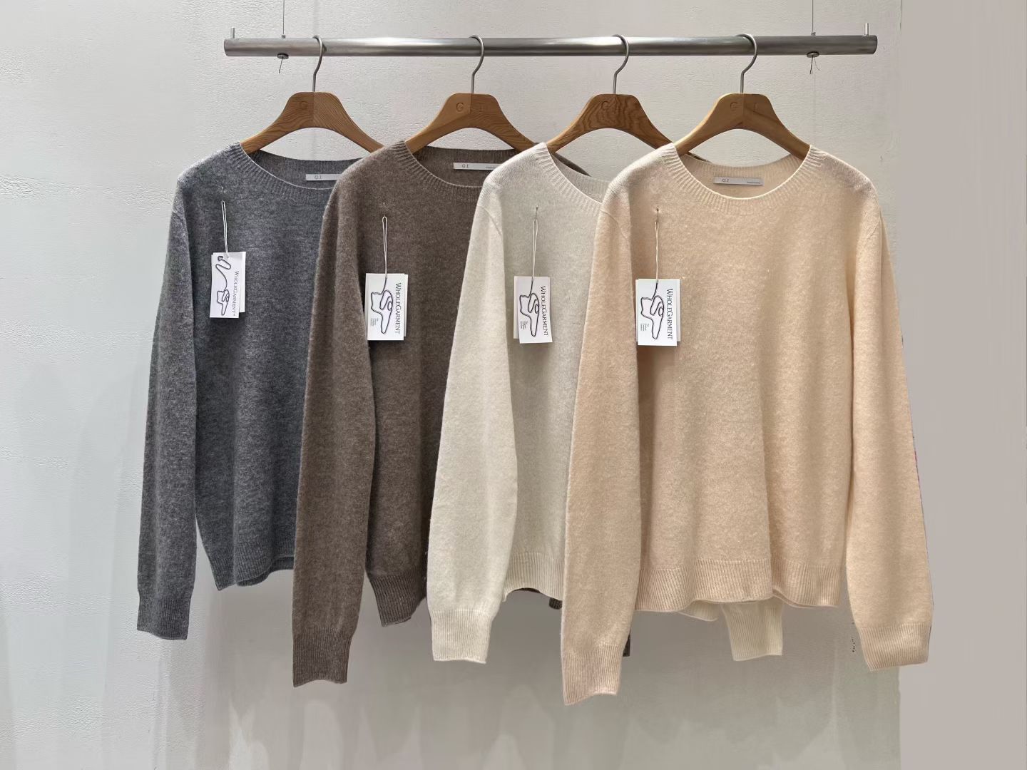 GI5419 細羊毛圓領針織衫