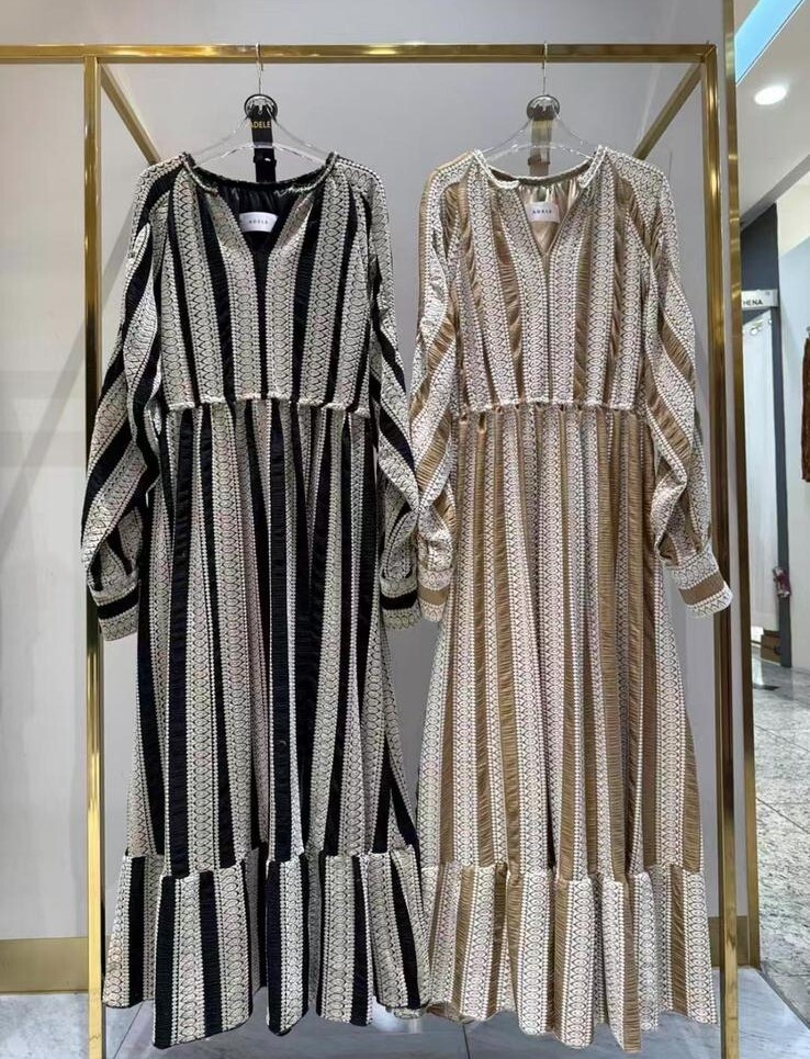 AD08 胸44 腰26-41 長52.5 $999 (一口價)