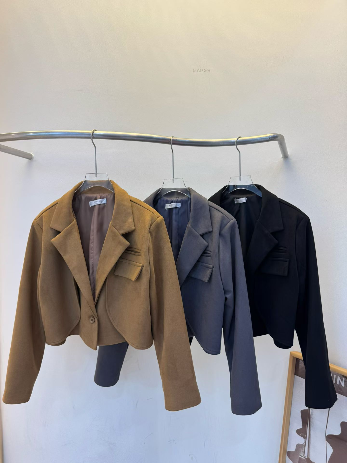 MG5133 薄麂皮層次短西裝外套