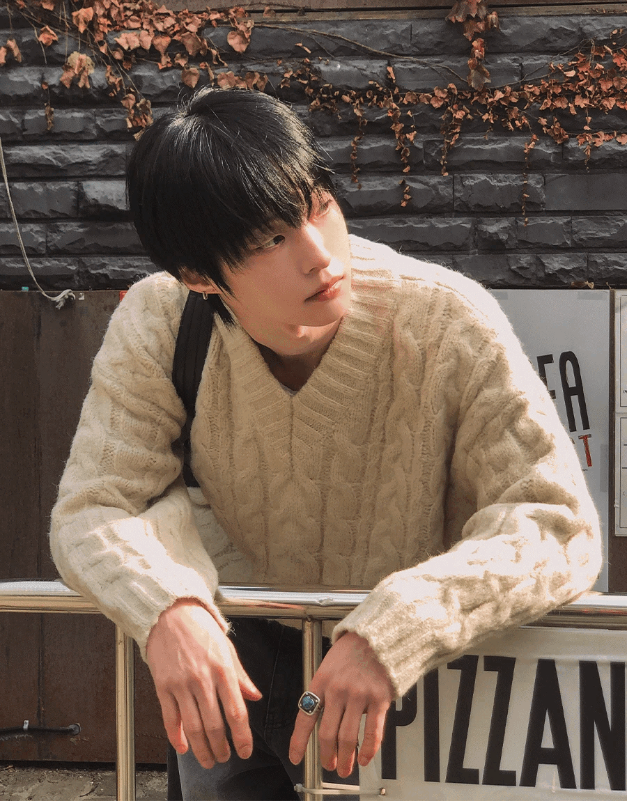 都會風羊毛V領針織衫