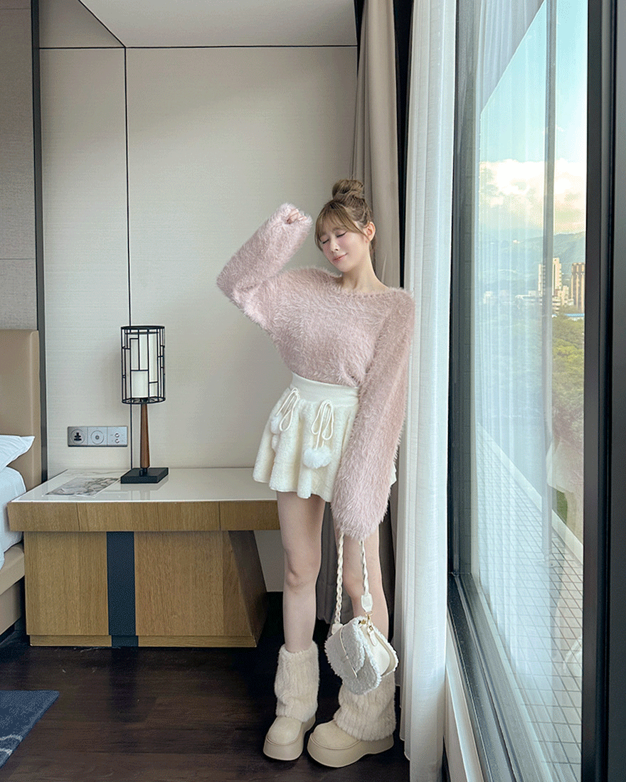 LINA LINA迷人輕奢純色縷空滾邊馬海毛上衣-甜美粉