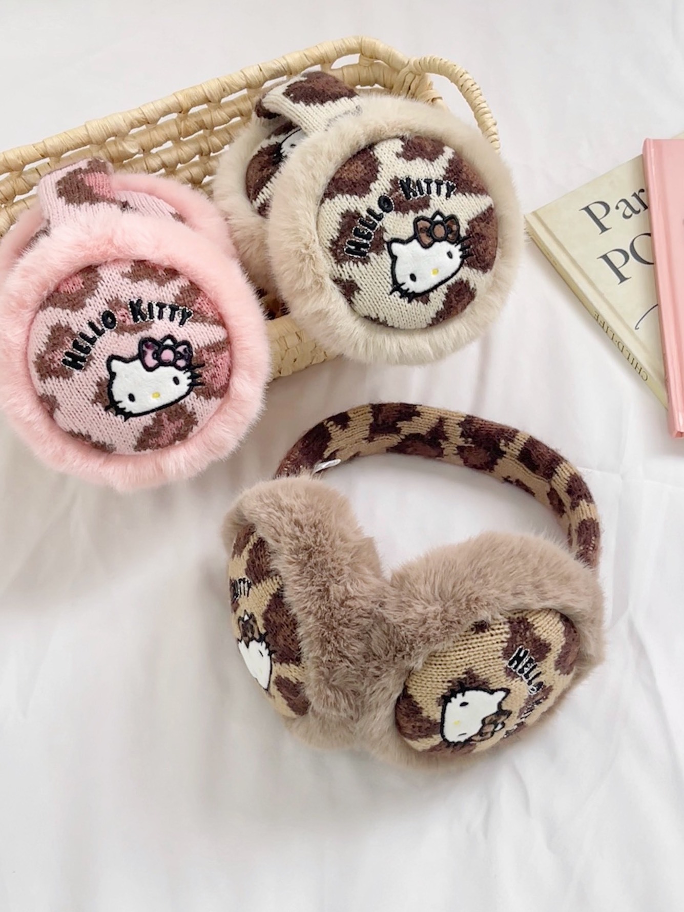 代購-Sanrio三麗鷗 kitty 凱蒂貓 豹紋 毛毛耳罩 3色
