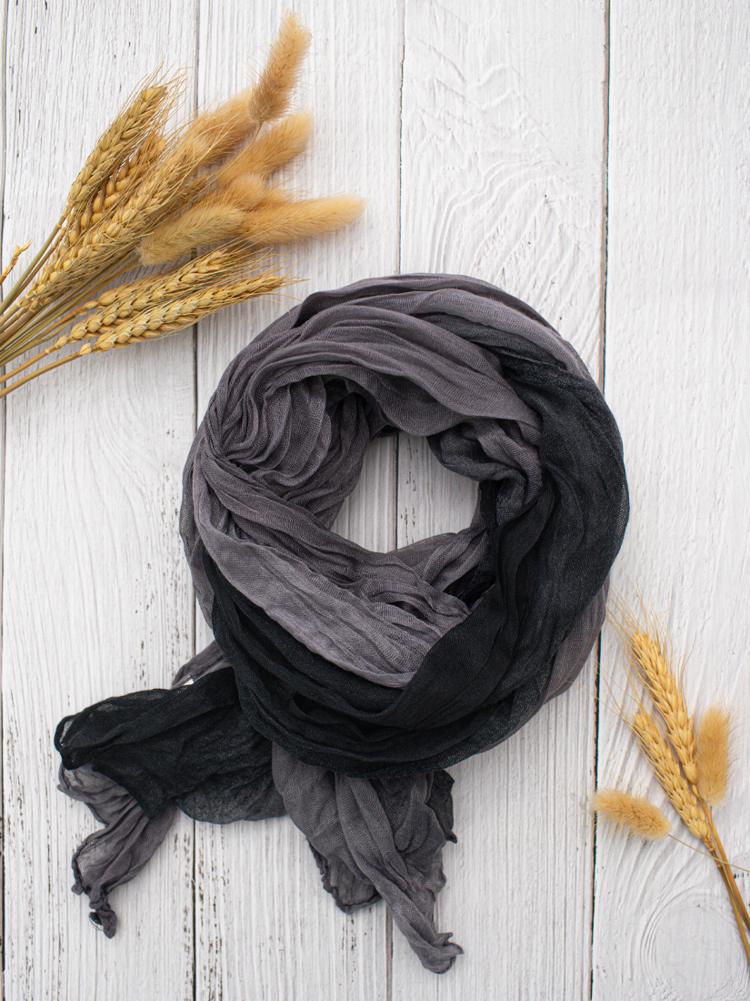 木棕輕語漸層雙色抓皺圍巾