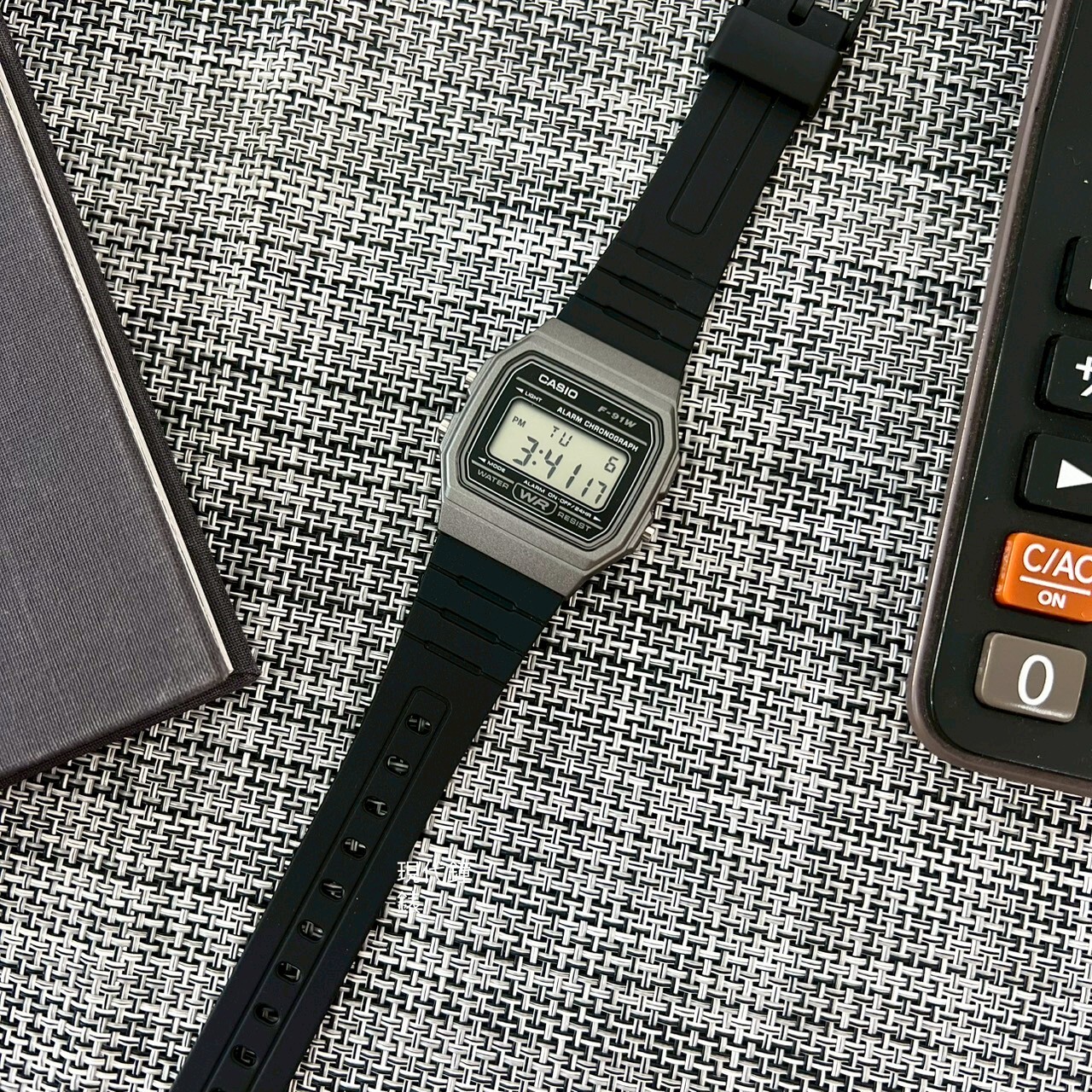【CASIO 卡西歐】復古方形電子錶F-91WM-1B 35.2mm 現代鐘錶