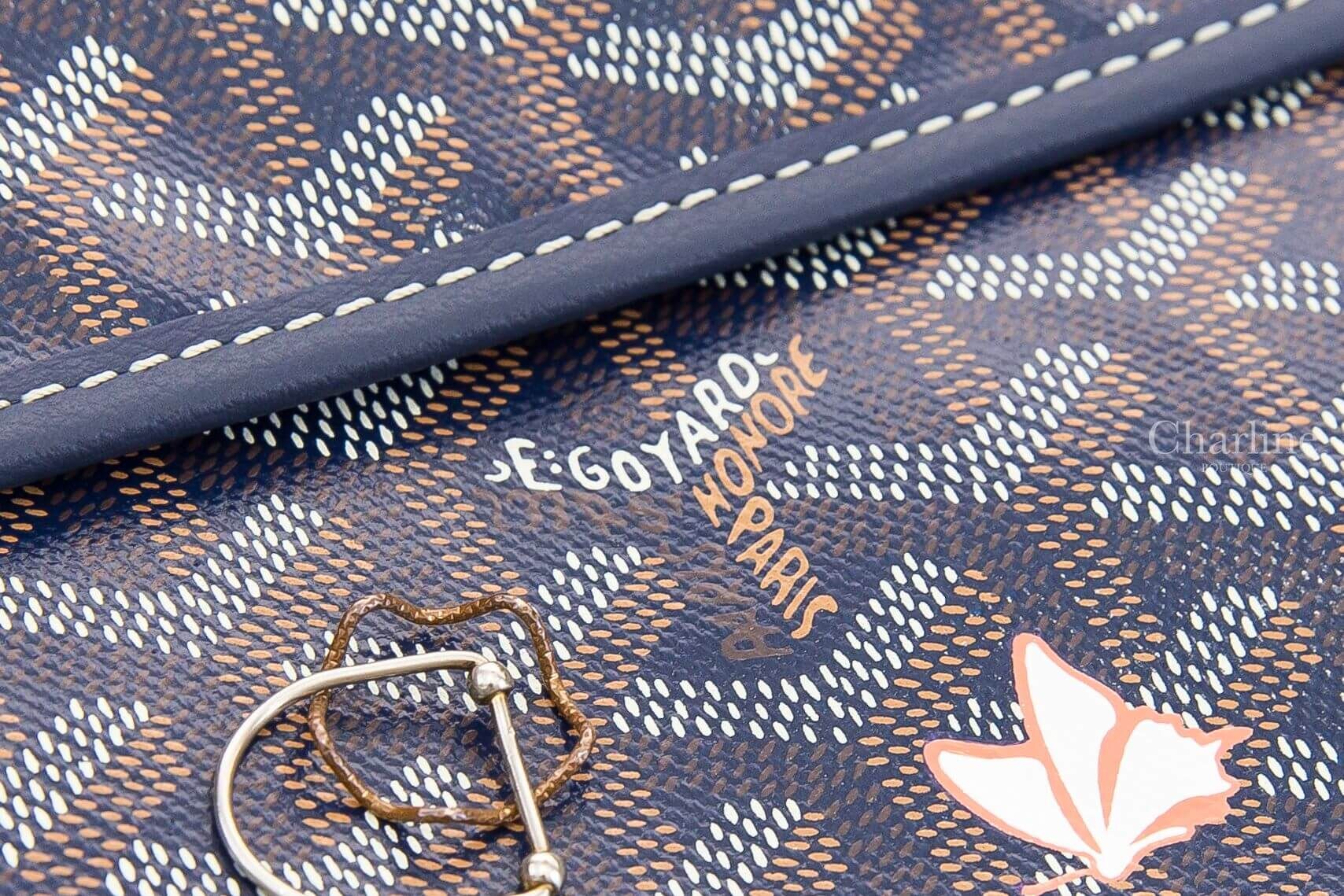 Goyard Saint Léger Backpack 海軍藍客製化珊瑚橘蝴蝶黑法鬥線條帆布小牛皮同色提把黃色內裡手提後背包
