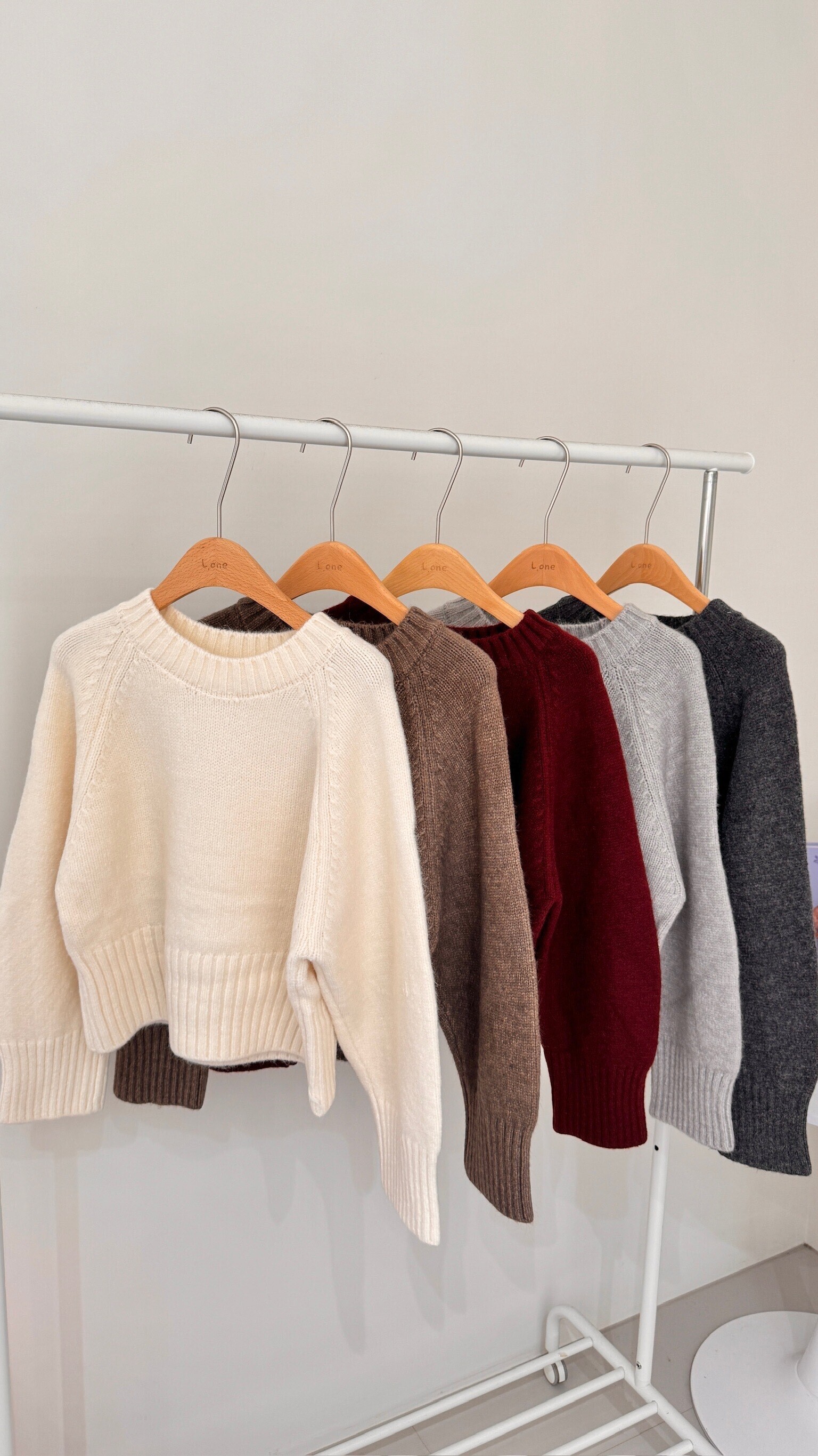 螺紋泡泡袖短版針織上衣