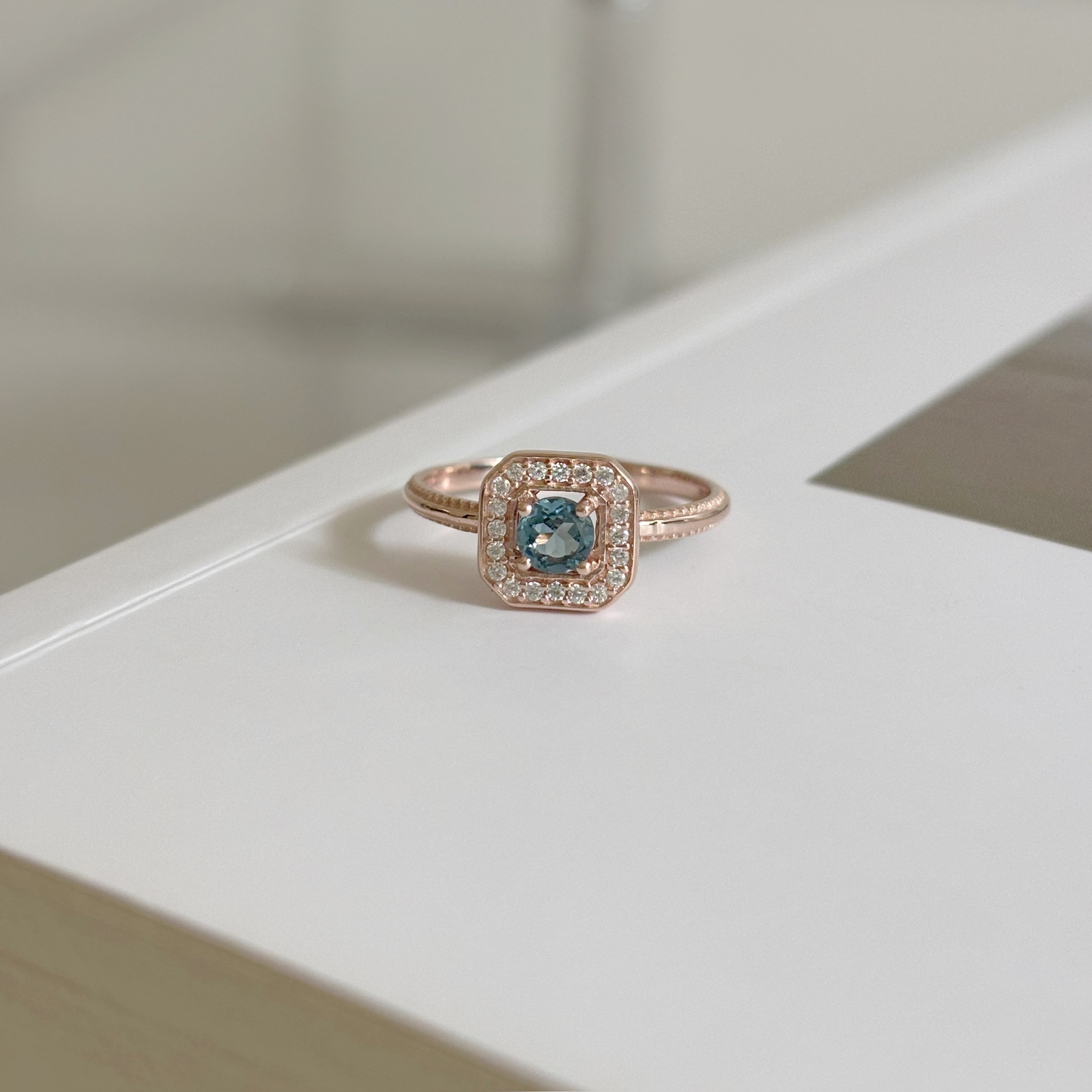 Manor Setting倫敦托帕石戒指