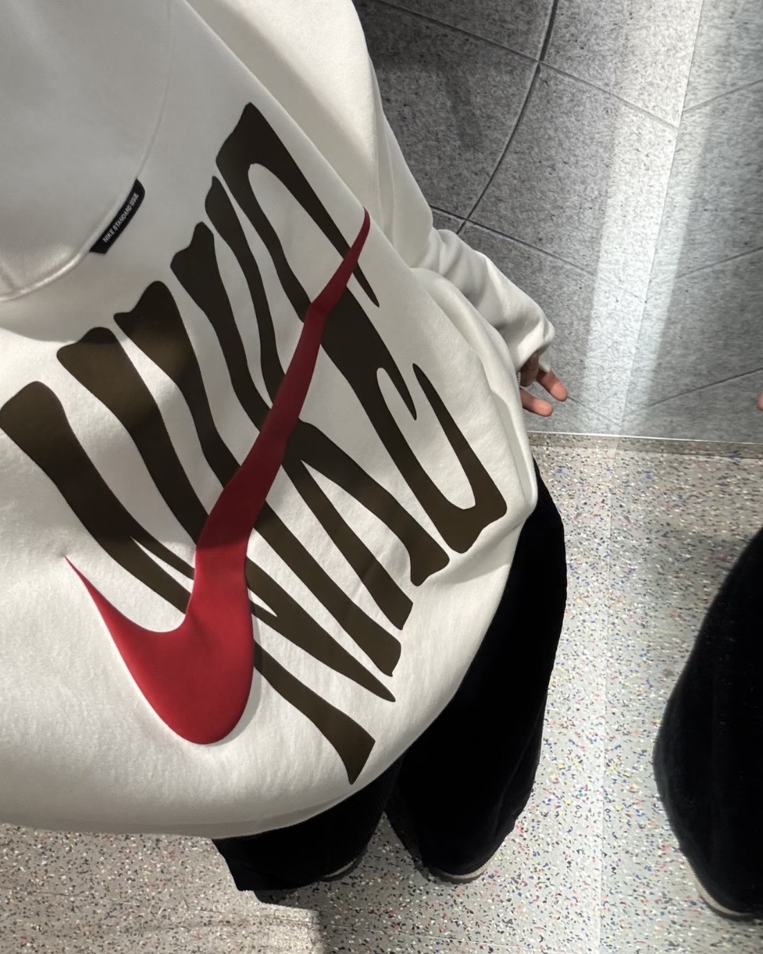 NIKE STANDARD ISSUE THERMA-FIT 馬年限定 內刷毛 圓領 大學T 長袖 男款 米白 IQ3819-133 咖啡 IQ3819-212 / 調貨