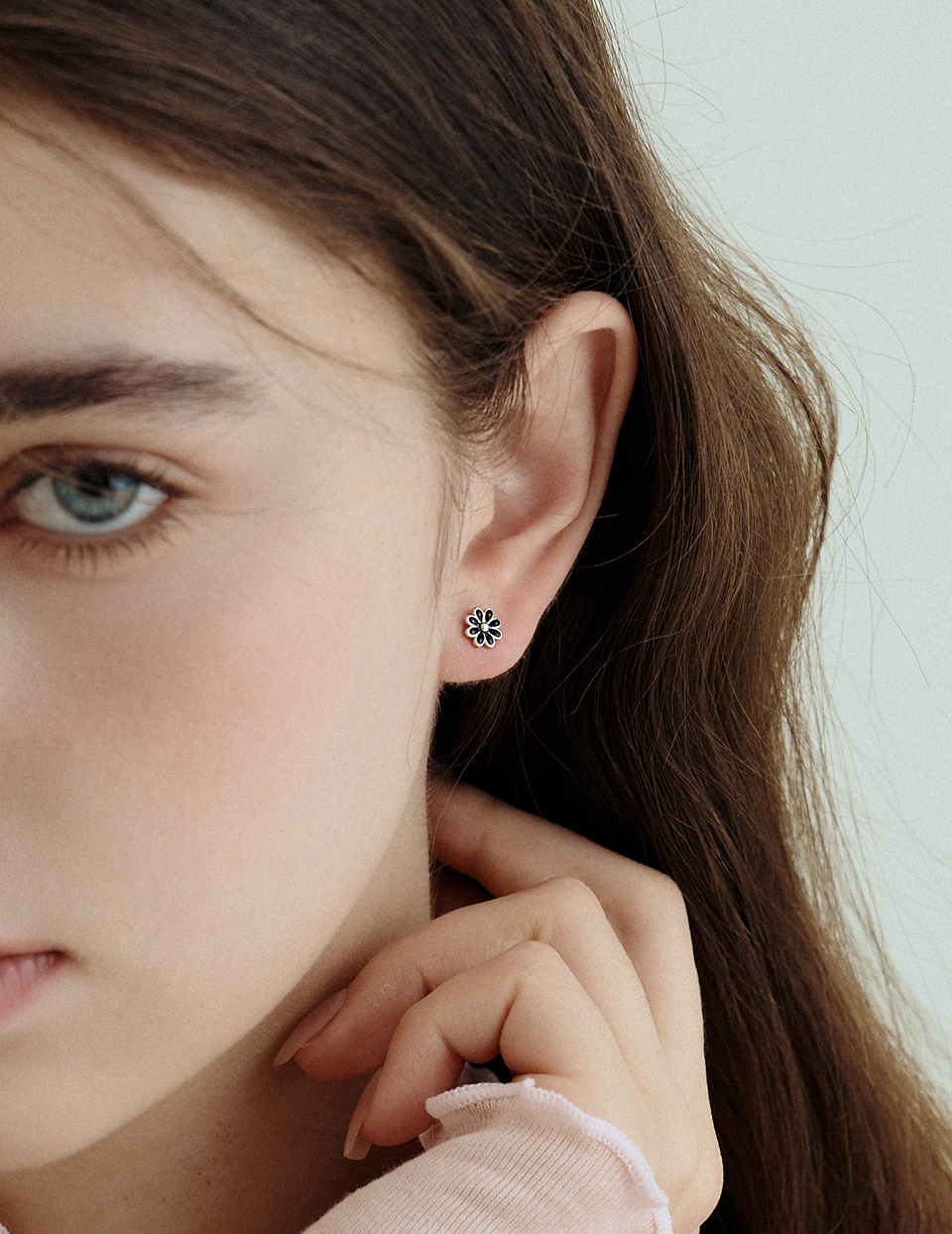 【925純銀】日常一朵。針式耳環(黑)