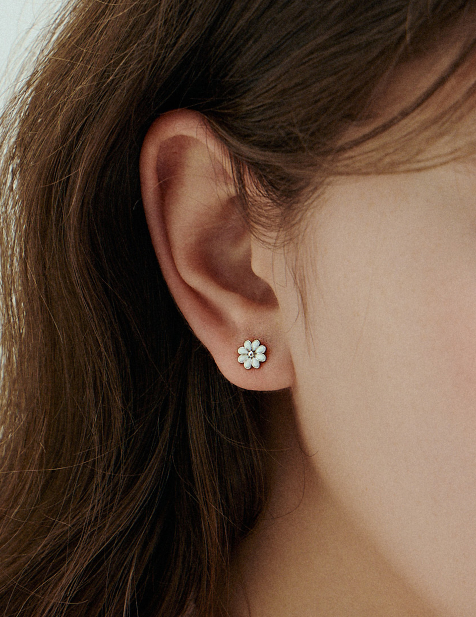 【925純銀】日常一朵。針式耳環(白)