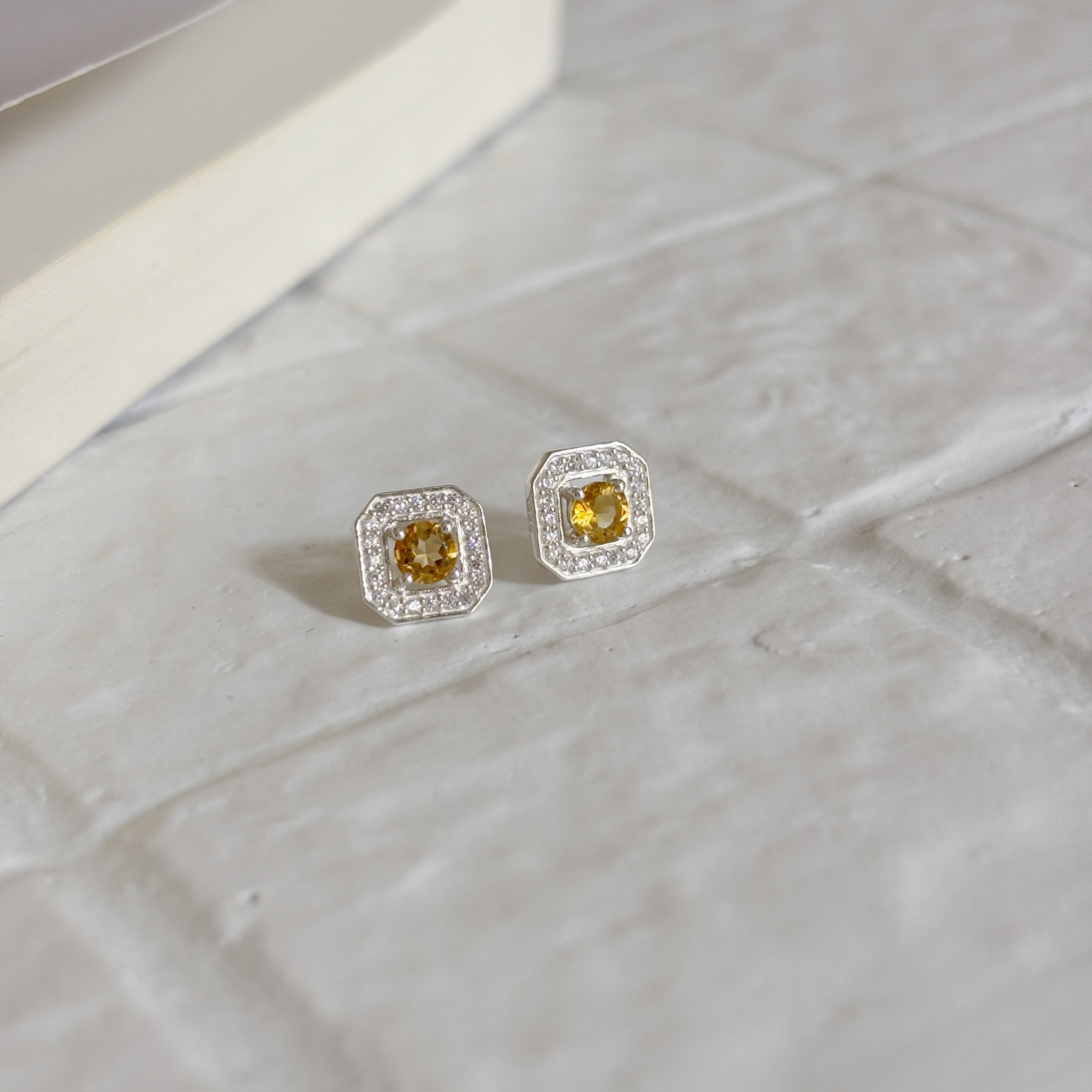 Manor Setting黃水晶耳環