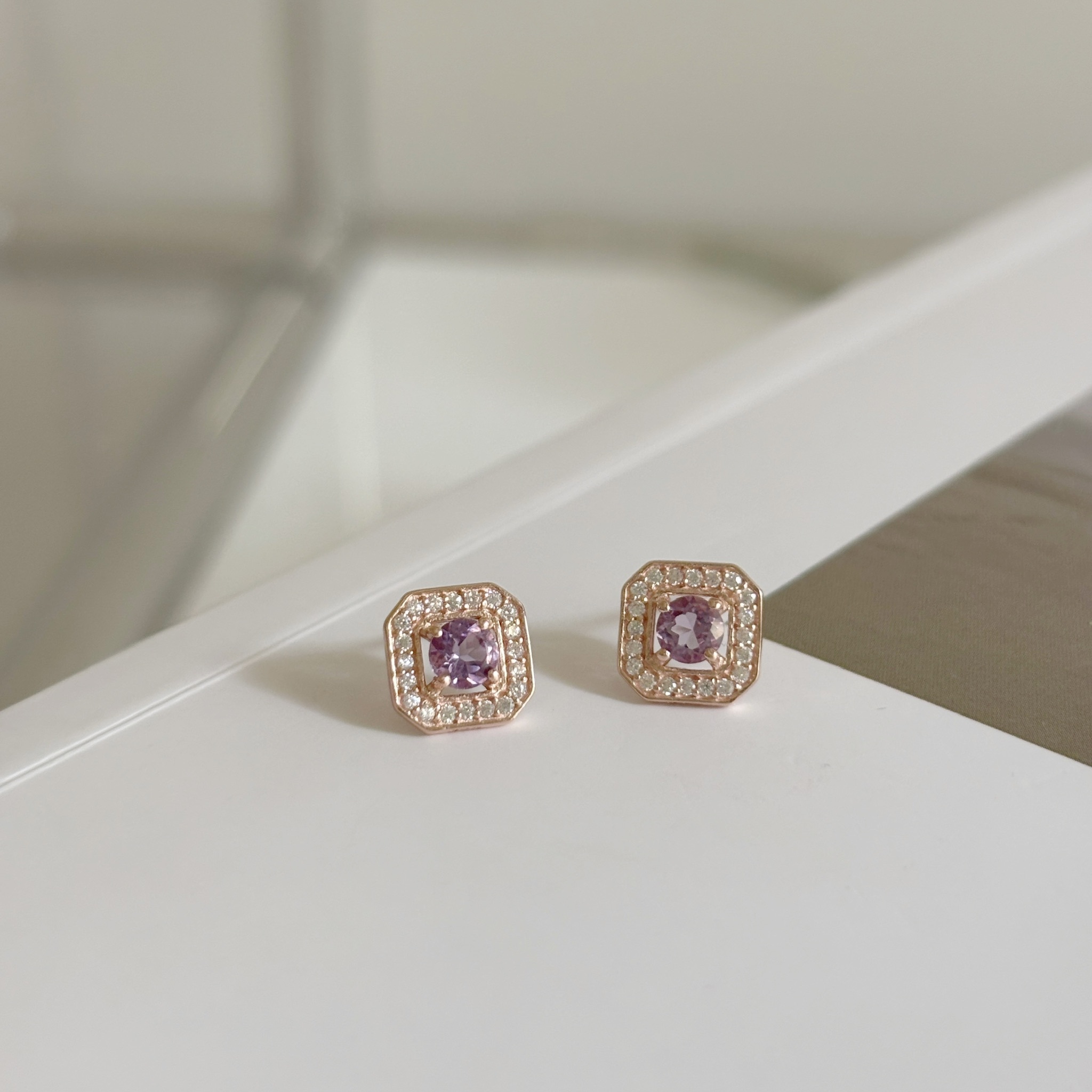 Manor Setting紫水晶耳環