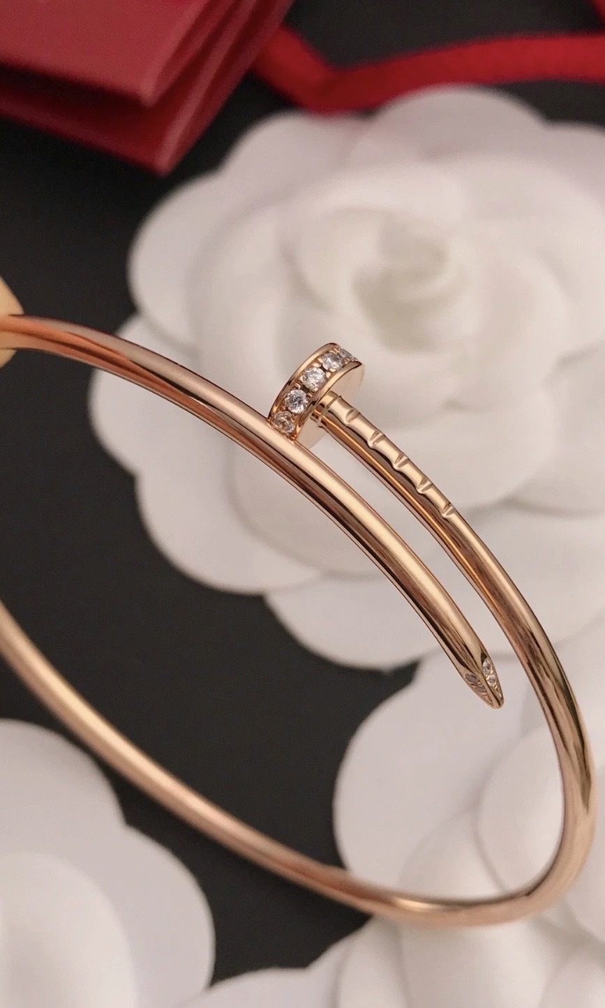 Cartier Juste un Clou系列 玫瑰金鑽石手鐲