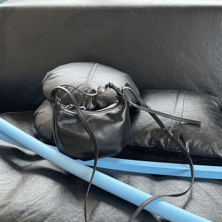 Archivepke｜[EXCLUSIVE] Mini luv moon bag （皮款）