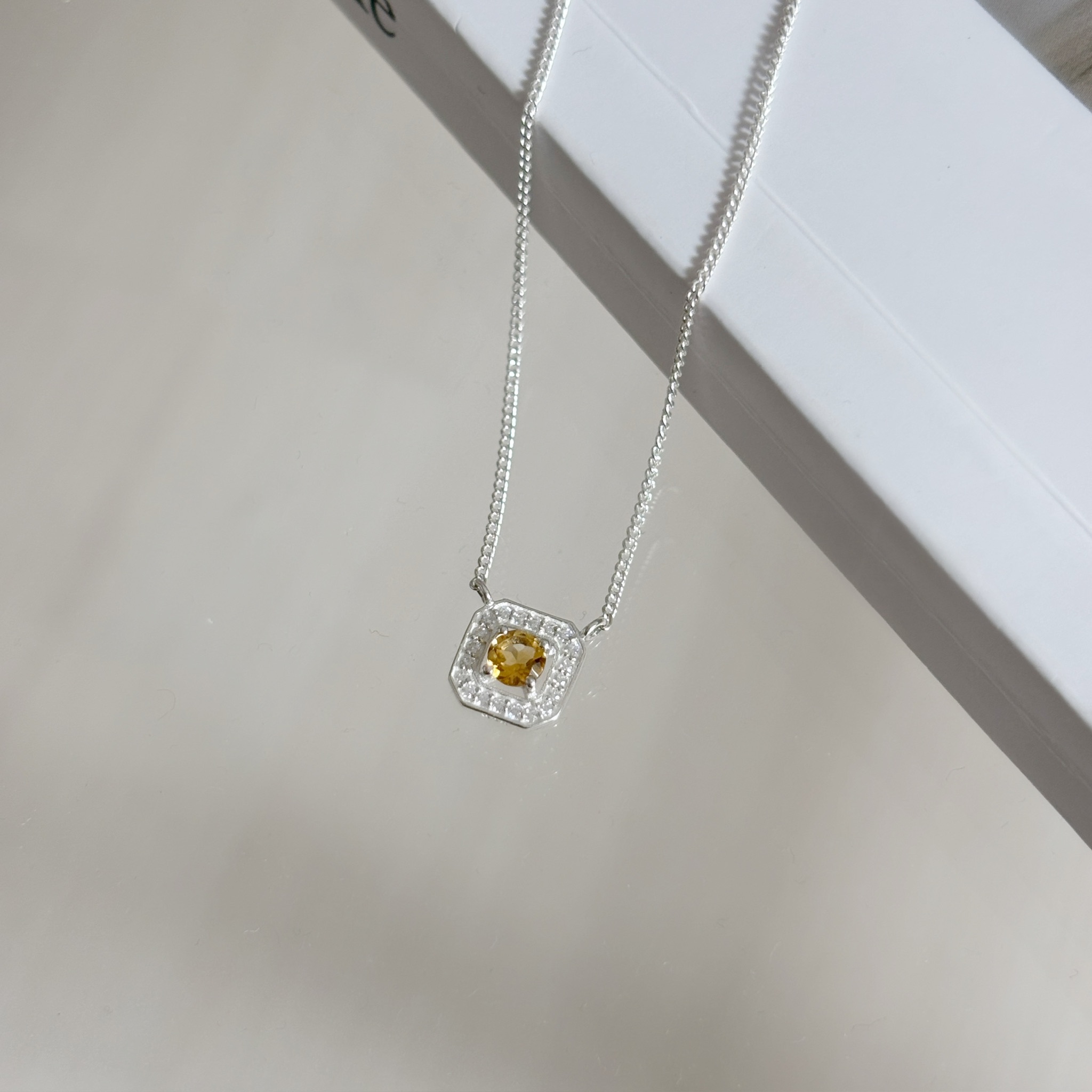 Manor Setting黃水晶項鍊