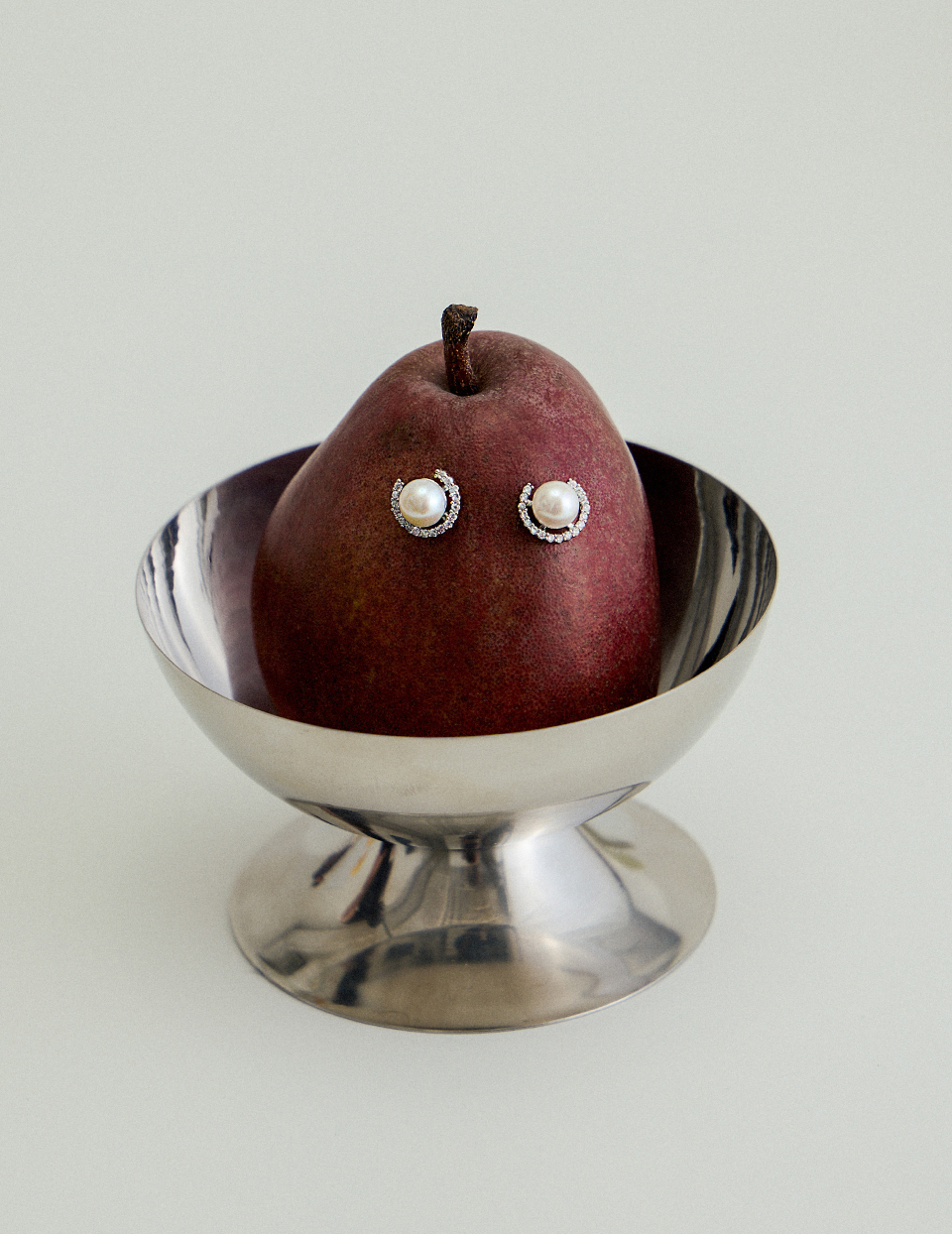 柔光珍珠。針式耳環