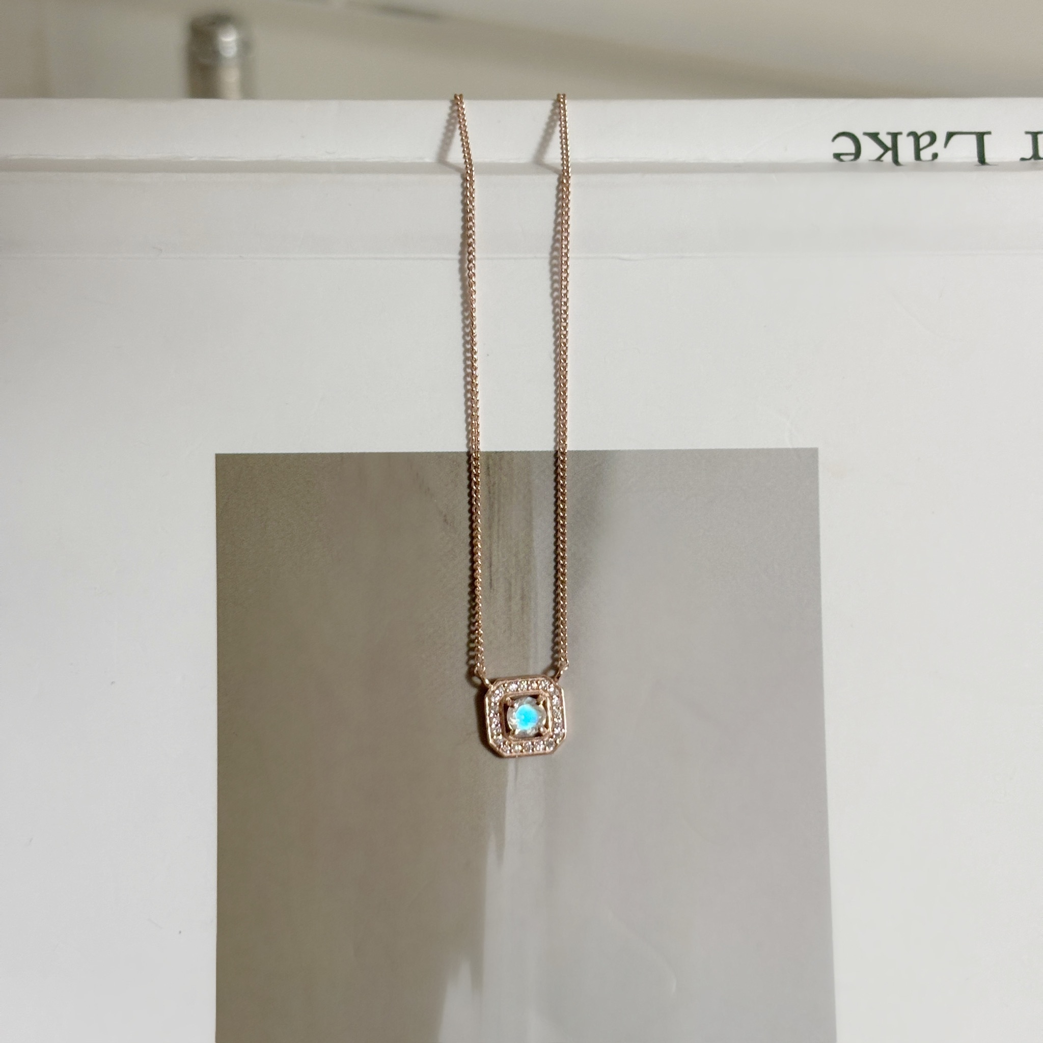 Manor Setting月光石項鍊