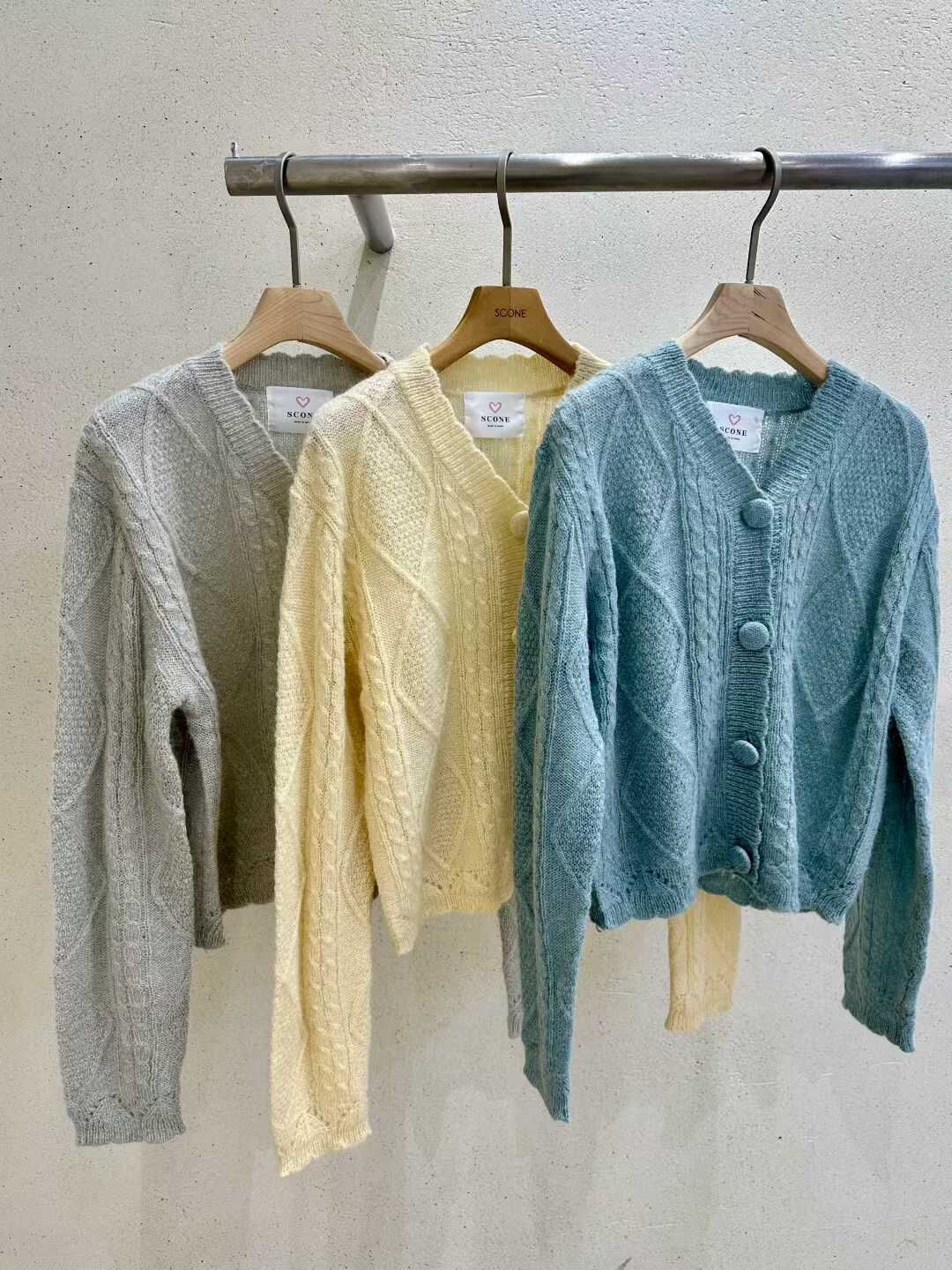 SC18 羊駝毛15 胸 42-54 長22 $499 (一口價)