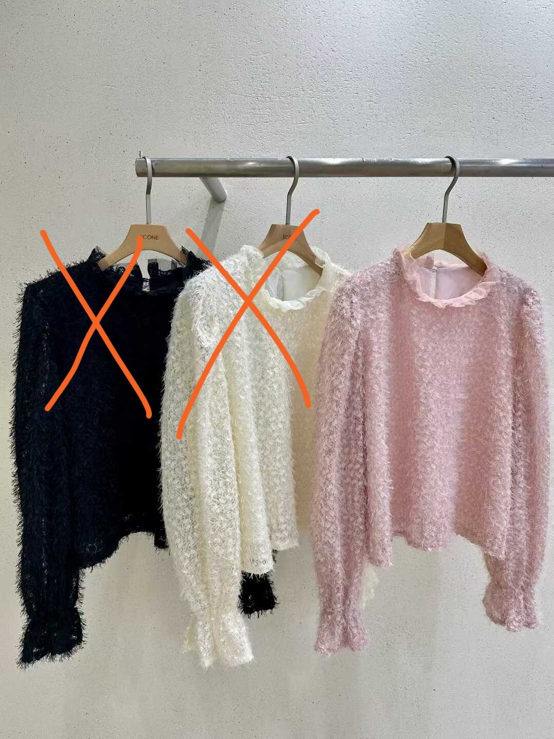 SC23 胸41 長20 $499 (一口價)