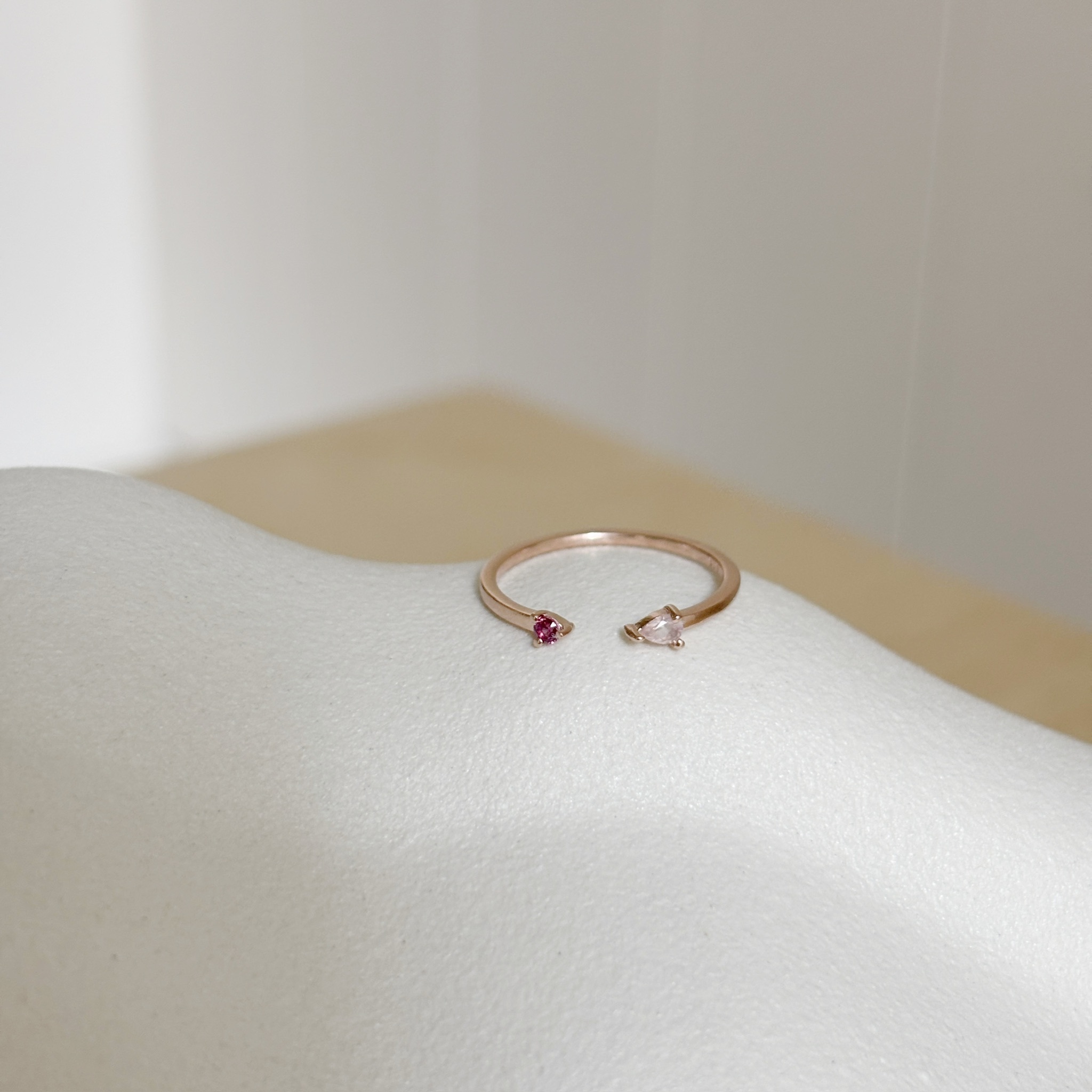 小爪水滴玫瑰石榴粉晶可調戒指