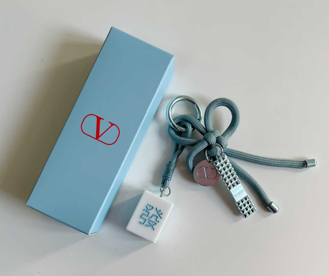 VALENTINO Beauty專屬贈品招財藍玉吊墜