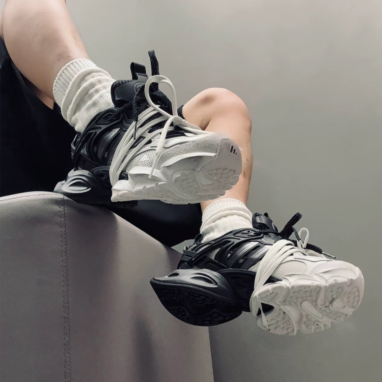 Adidas XLG Runner Deluxe Black Grey Split 黑白拼接 仿舊 厚底增高 男女同款 老爹鞋 JR0861