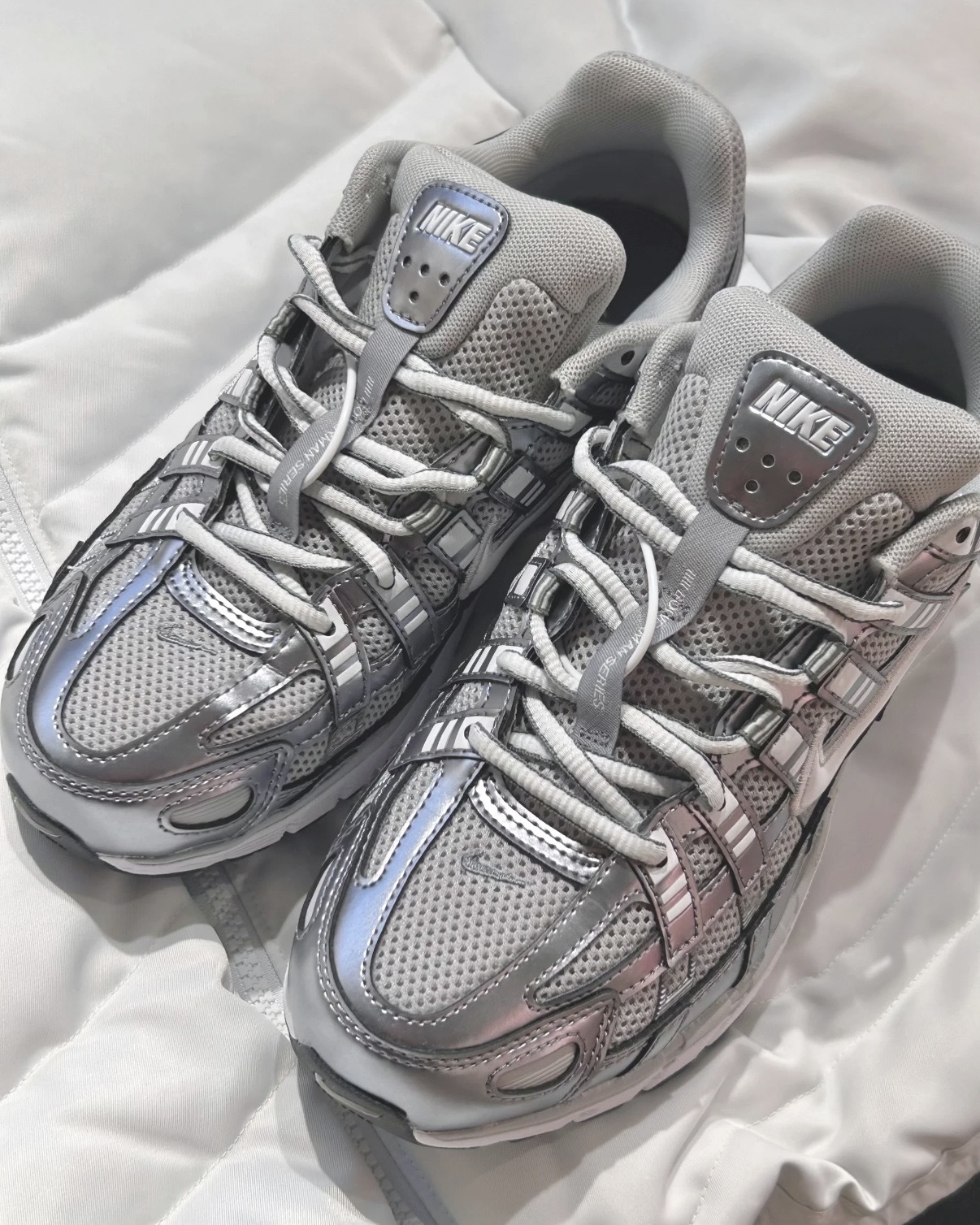 NIKE P-6000 金屬銀白 灰銀 灰白 復古 女鞋 IO3496-001 / 調貨