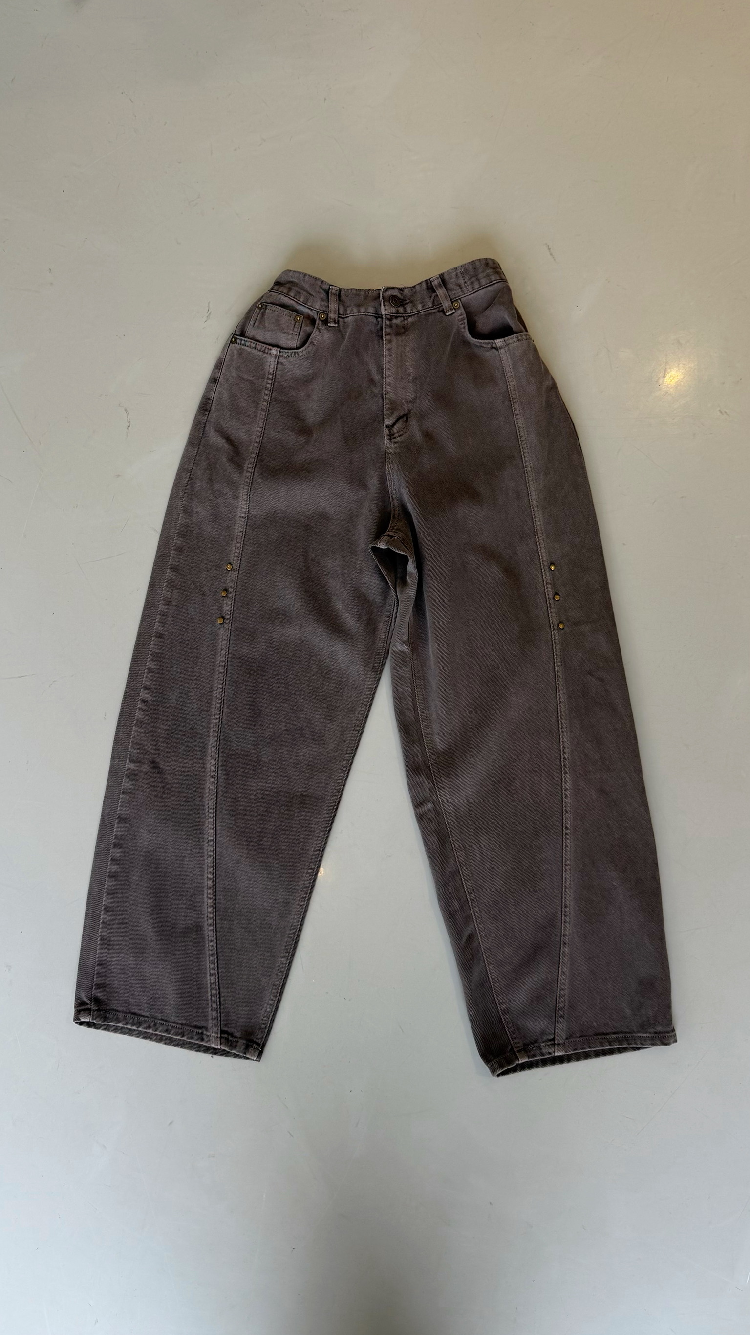 CMF 弧線拼接繭型工作褲