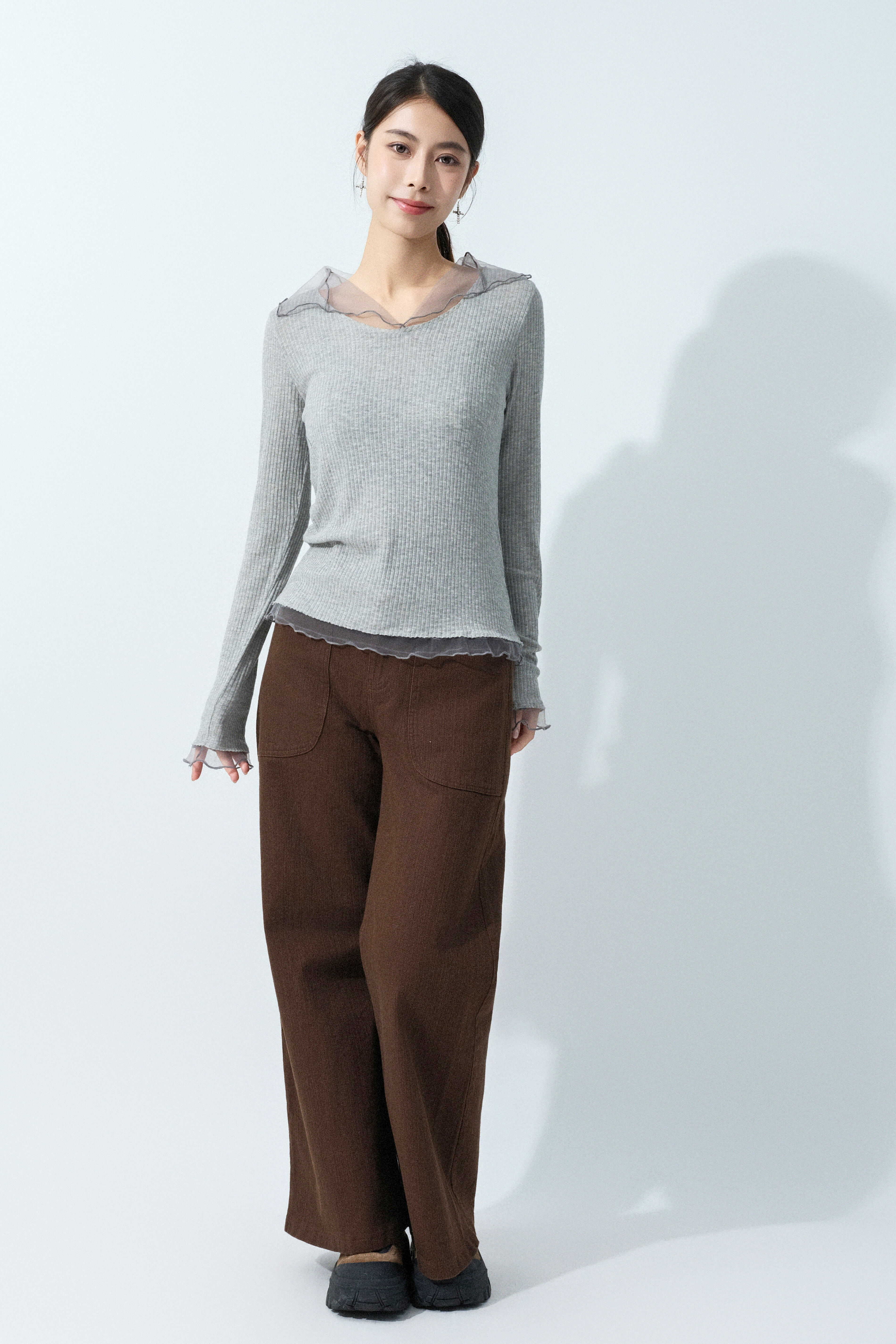 網紗領邊薄針織上衣（預購產品）