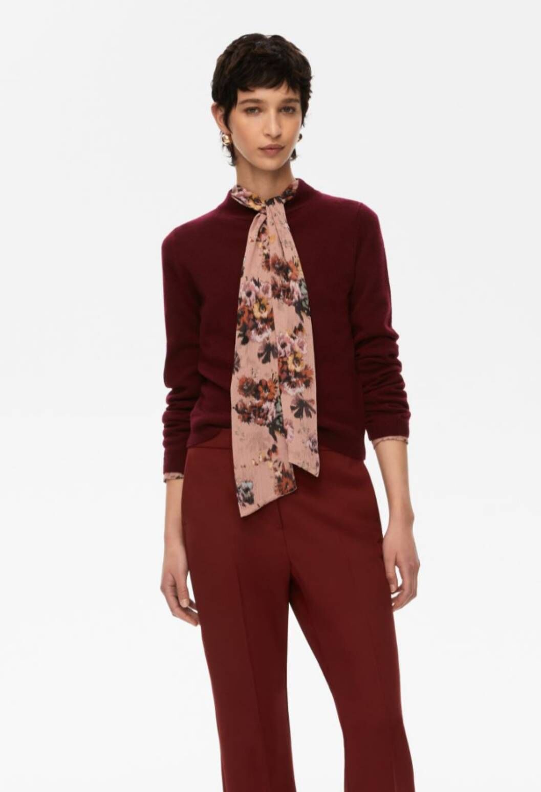 iBlues素色柔暖百搭毛衣