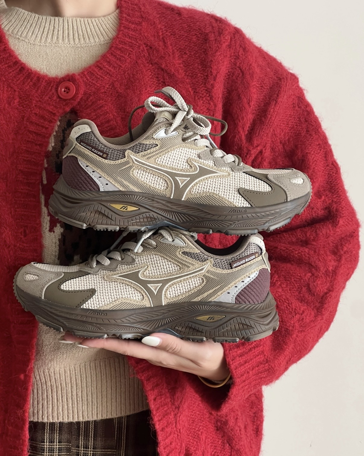 MIZUNO RACER S 120週年 美津濃 馬年限定 禮盒組 摩卡奶棕 咖啡色 奶灰色 米色 大地色 棕色 復古 男女鞋 D1GH253518 / 預購