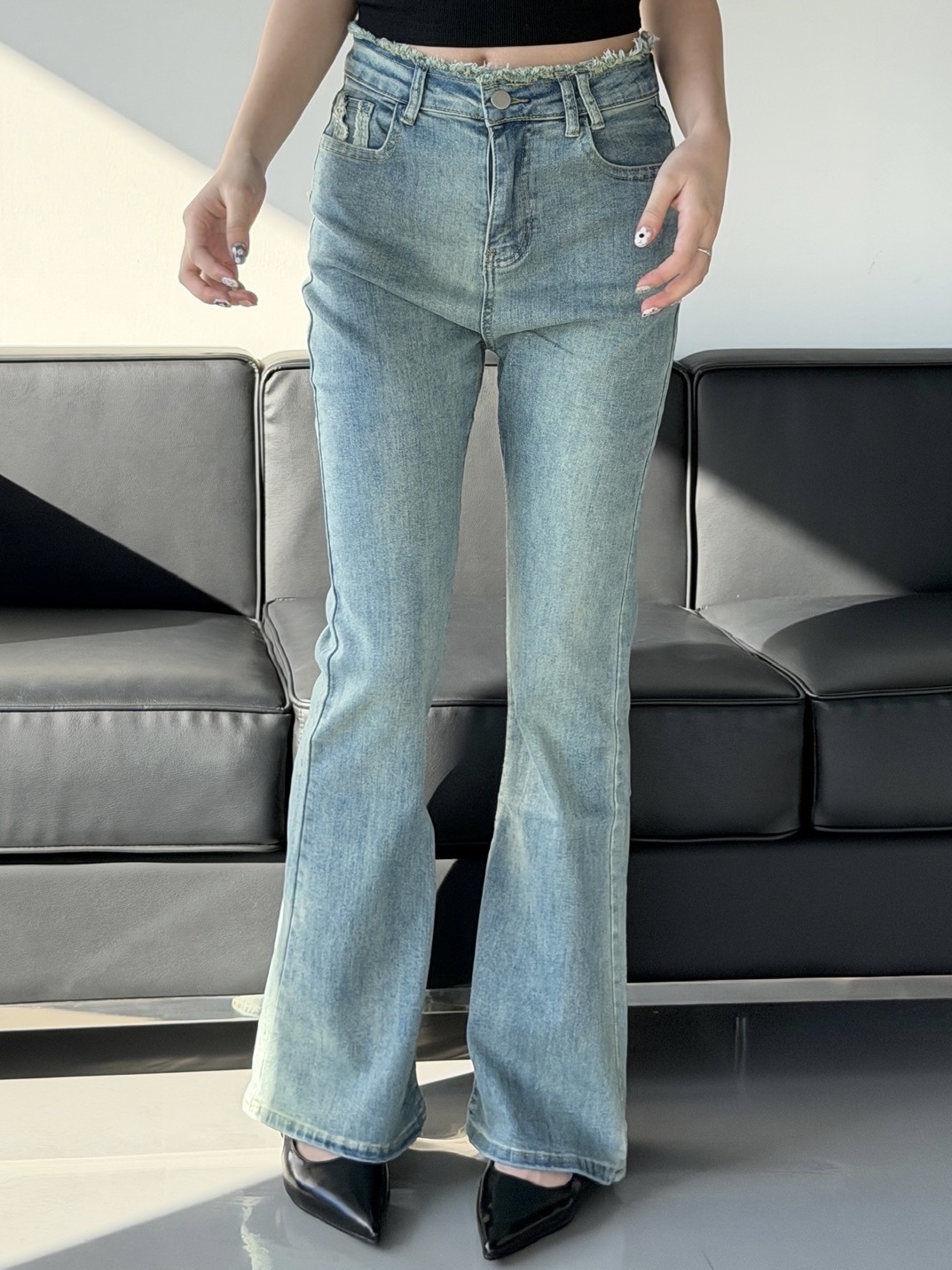 毛邊微喇牛仔褲