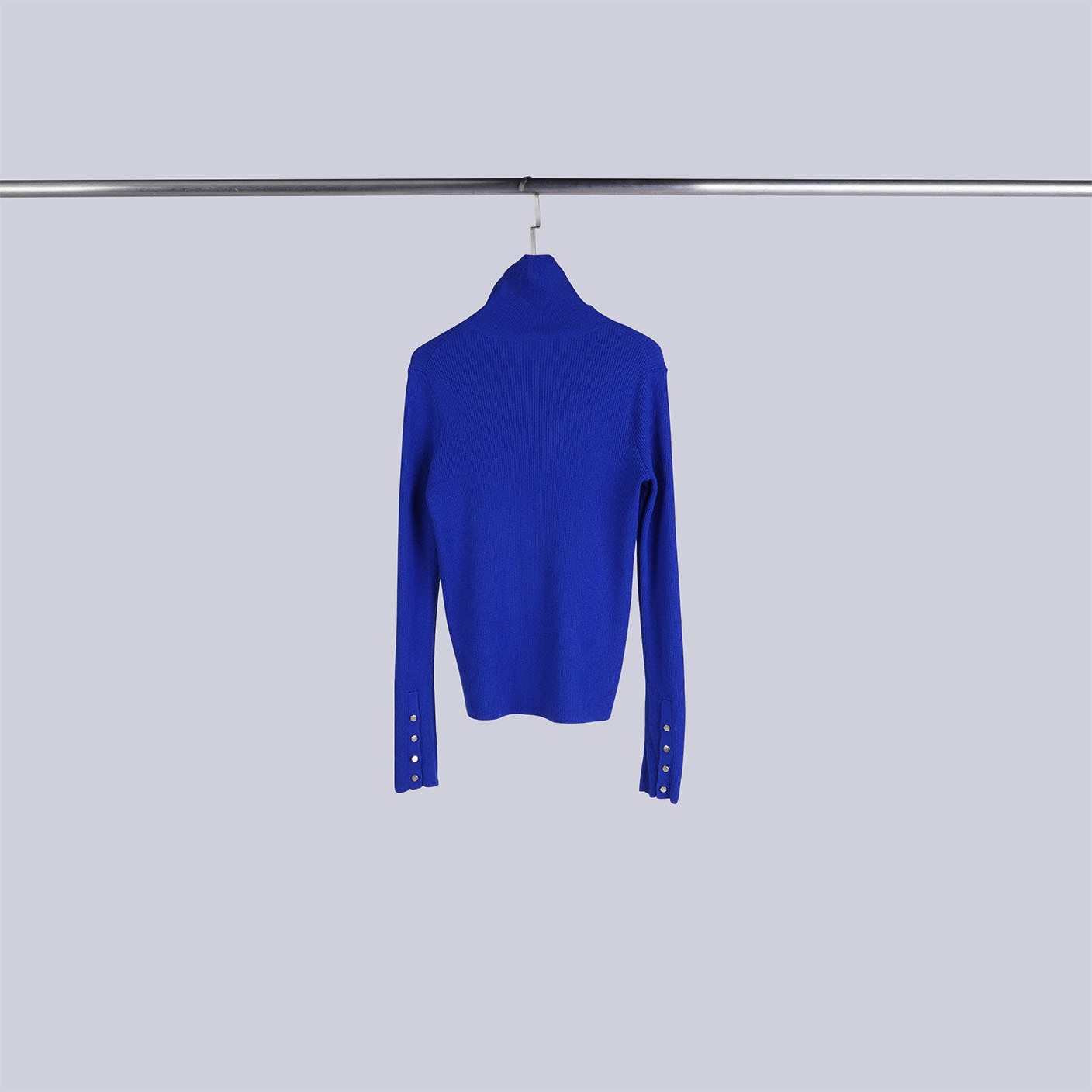 質感四釦高領上衣 | 寶藍