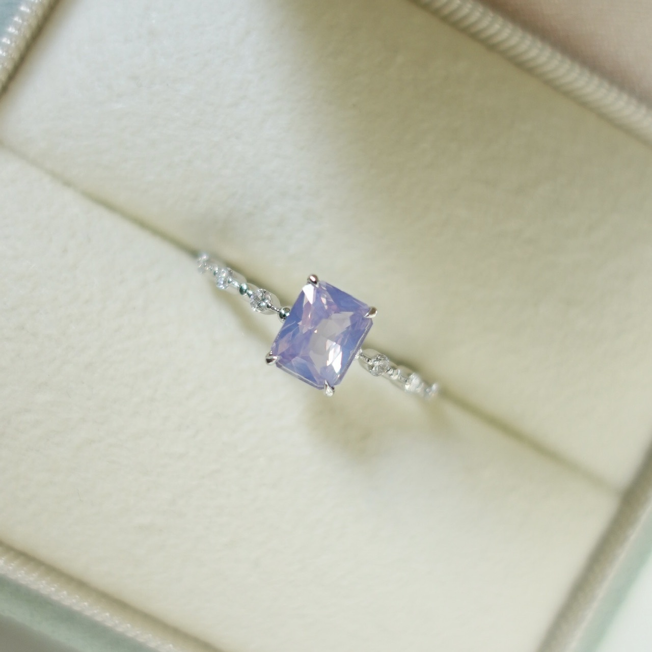 夢幻色系 - 18K金天然無燒夢幻精靈薰衣草紫藍寶石鑽石戒指 (帶證書)