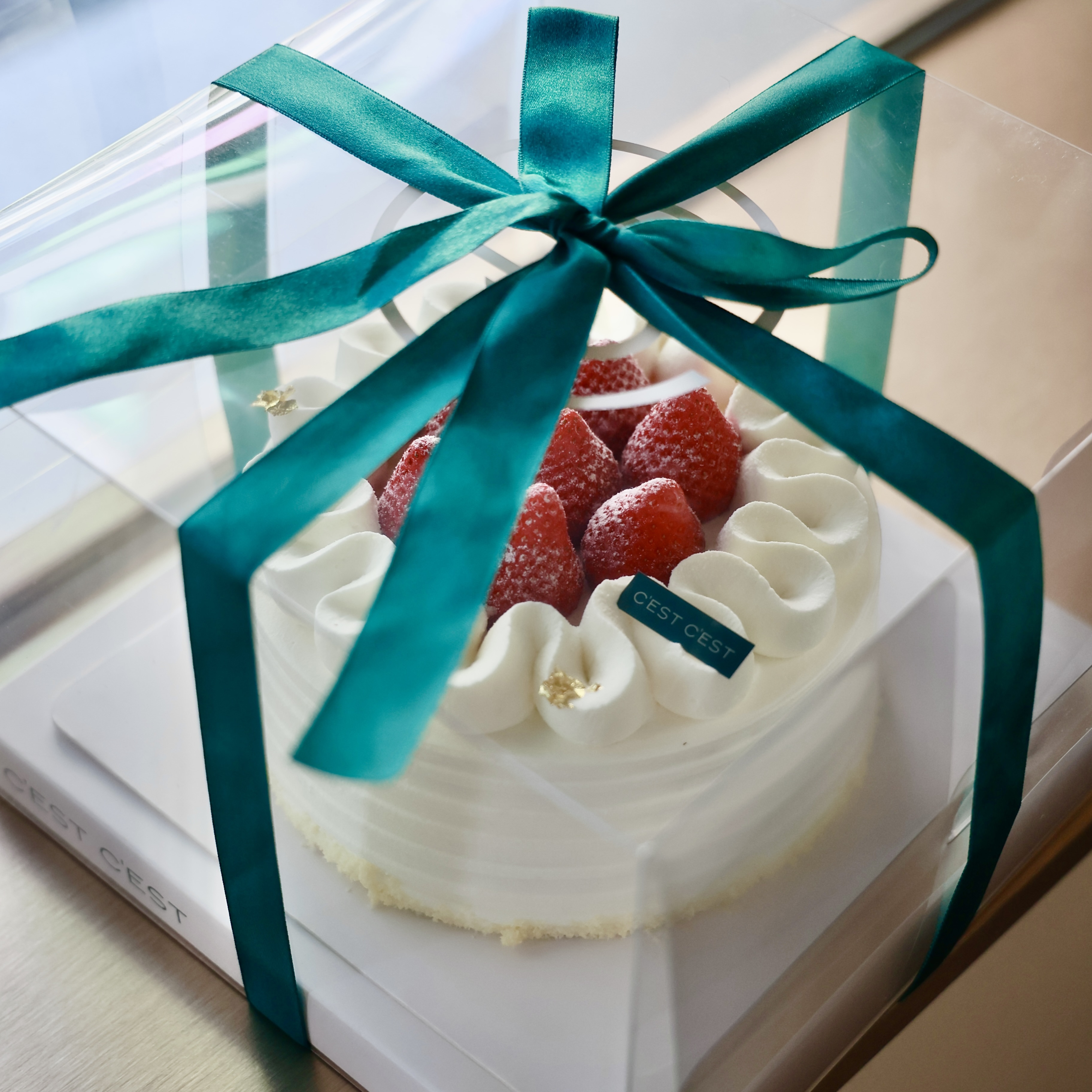 草莓蜂蜜乳霜 (6吋)