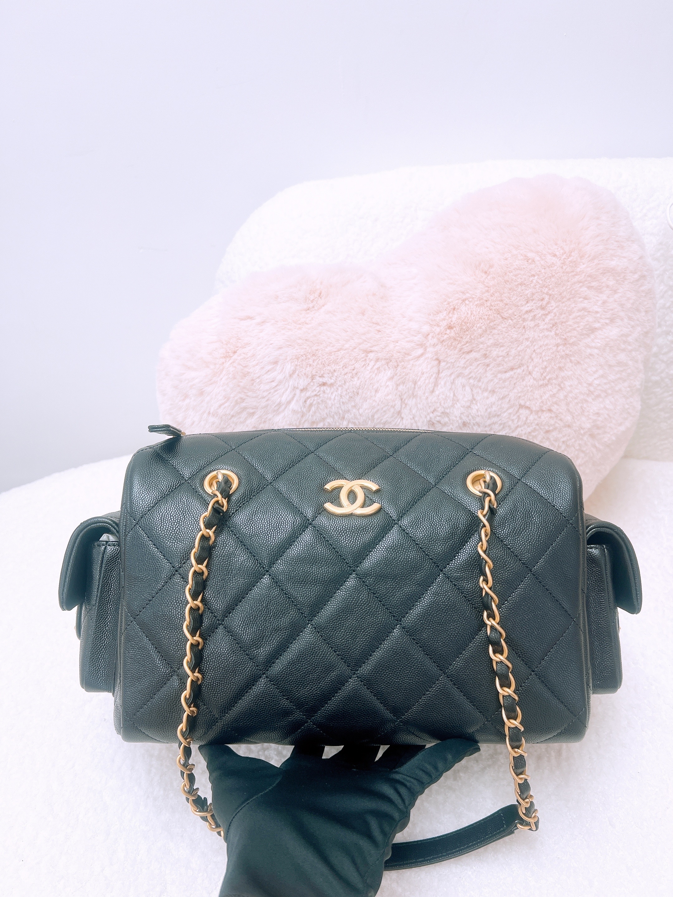 *Unused* Chanel 25k bowling hobo (black caviar GHW)