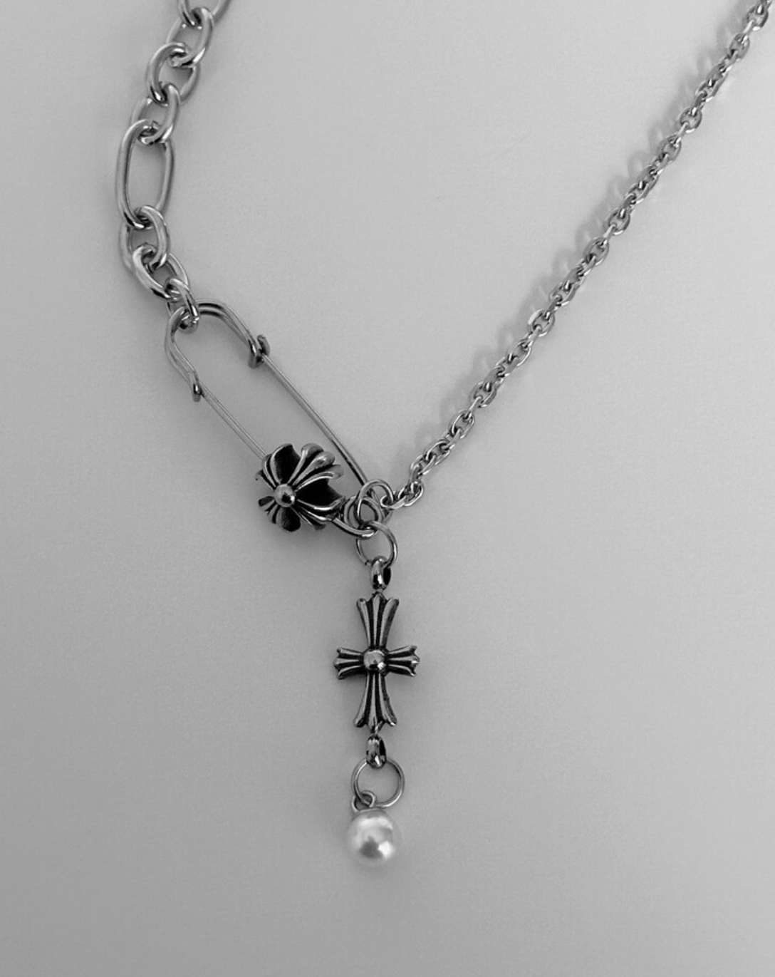 (yeji同款) OFUSE - pearl drop necklace(cross)