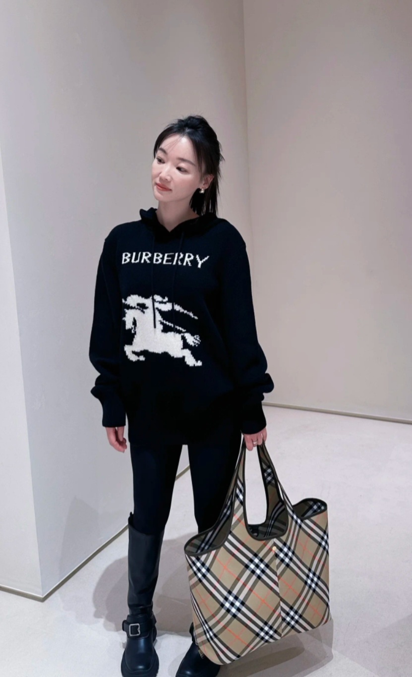 BBR 黑色 併白戰馬 有帽冷衫 男女同款