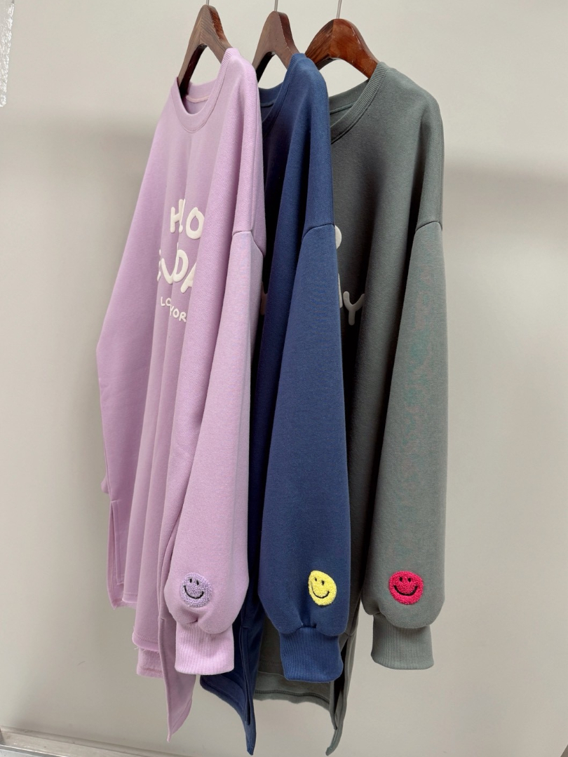 細節裡多了一點童心與好心情的長版磨毛Ｔ