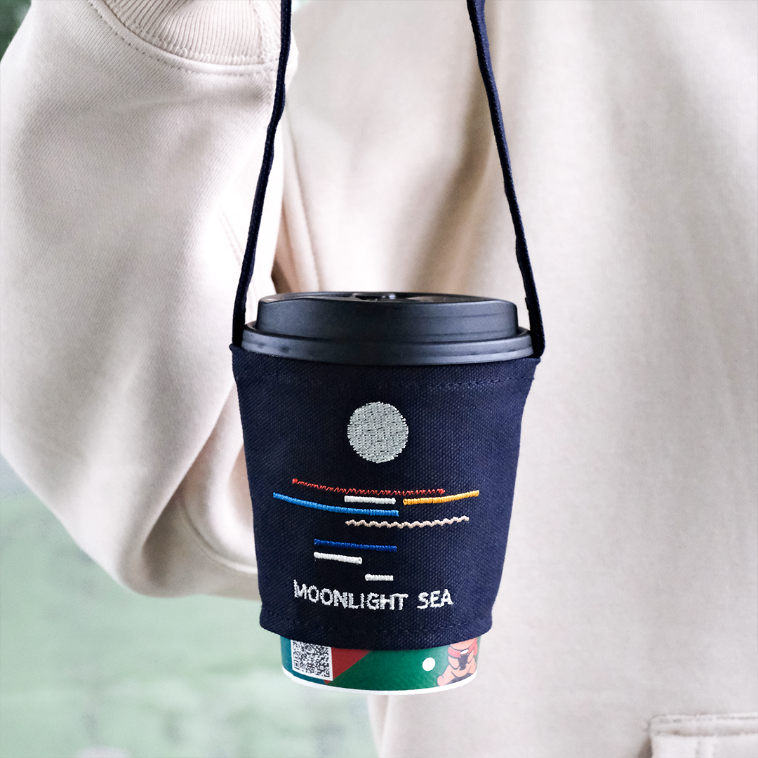 《海色的線條》刺繡杯套