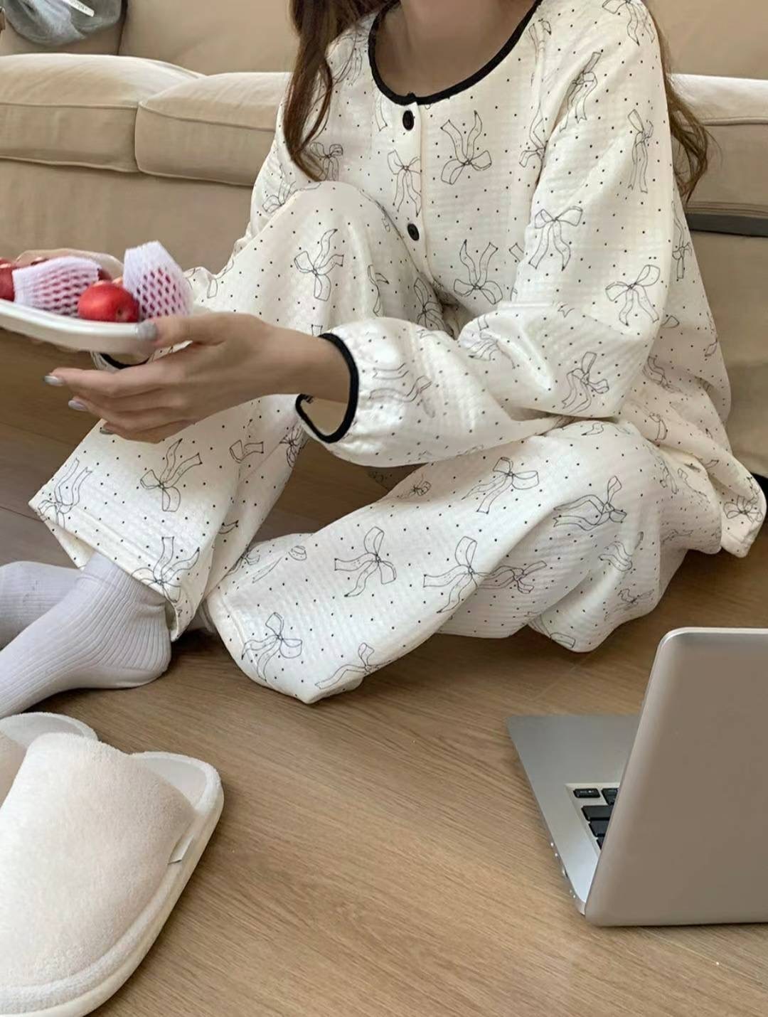 A1GR02 波點蝴蝶結睡衣