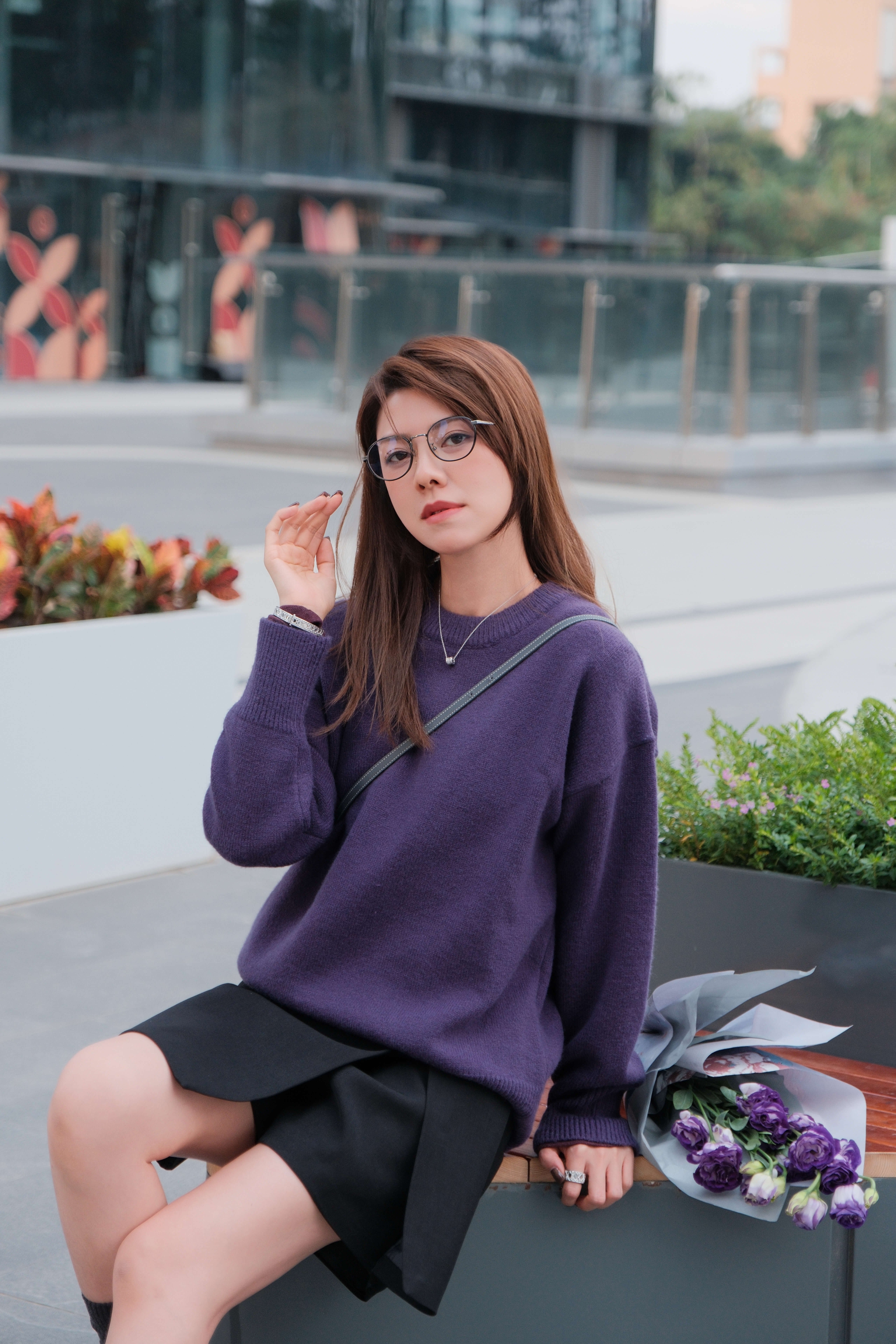 Cozy Crewneck Knit Sweater_KN261L28