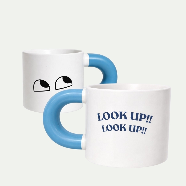 "Look up 向上看一下"白色與天空藍馬克杯
