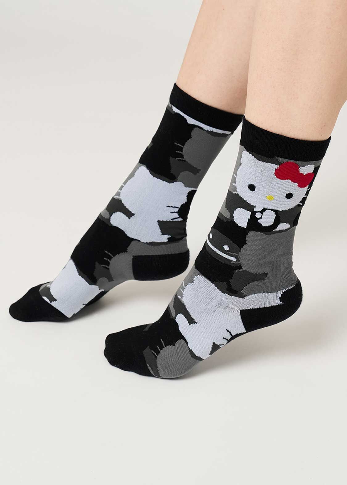日本預訂 graniph GH X HELLO KITTY HELLO SHADOW Kitty Silhouette Pattern | Long Socks 預訂4月尾到貨